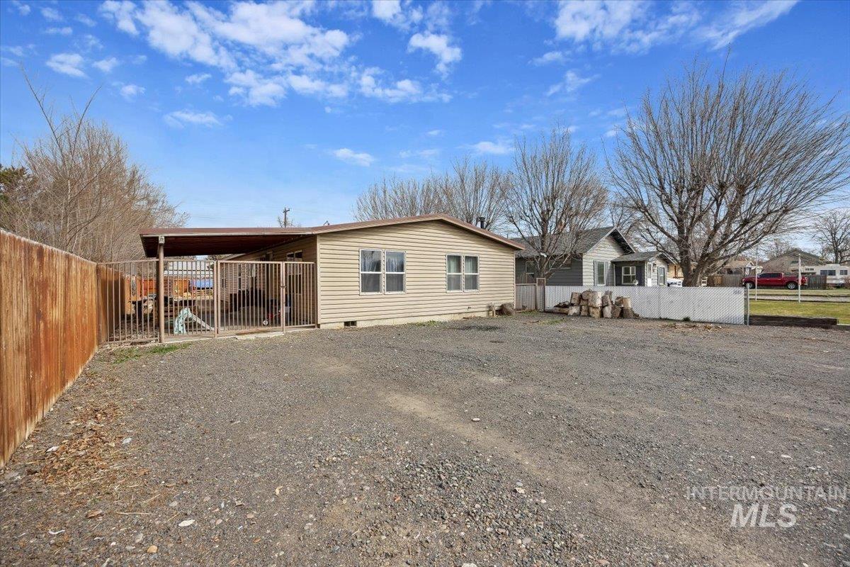 420 E Avenue C, Wendell, Idaho 83355, 4 Bedrooms, 2 Bathrooms, Residential For Sale, Price $284,500,MLS 98977962