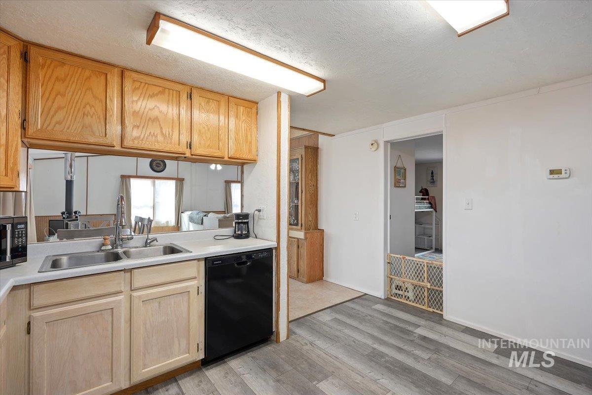 420 E Avenue C, Wendell, Idaho 83355, 4 Bedrooms, 2 Bathrooms, Residential For Sale, Price $284,500,MLS 98977962