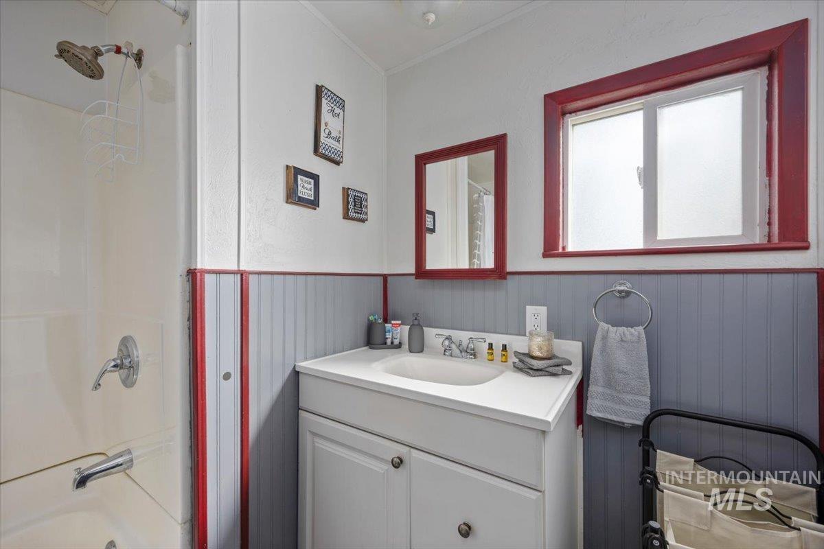 420 E Avenue C, Wendell, Idaho 83355, 4 Bedrooms, 2 Bathrooms, Residential For Sale, Price $284,500,MLS 98977962