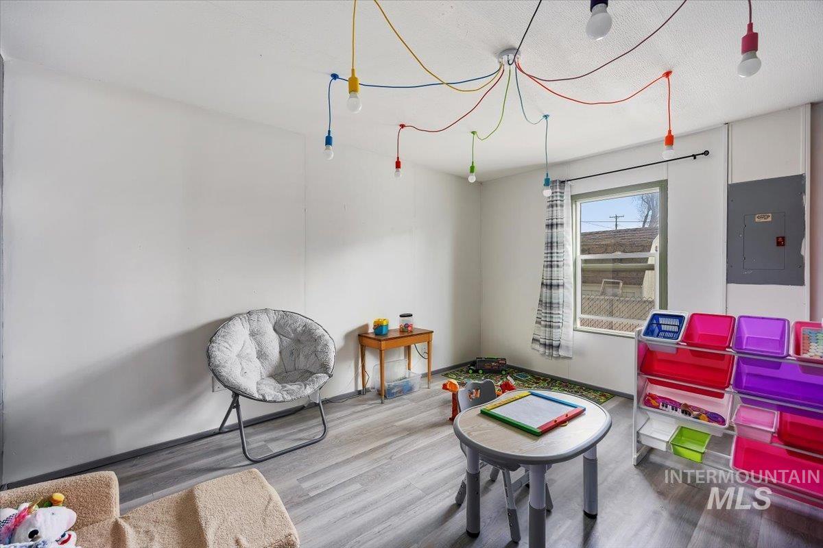 420 E Avenue C, Wendell, Idaho 83355, 4 Bedrooms, 2 Bathrooms, Residential For Sale, Price $284,500,MLS 98977962