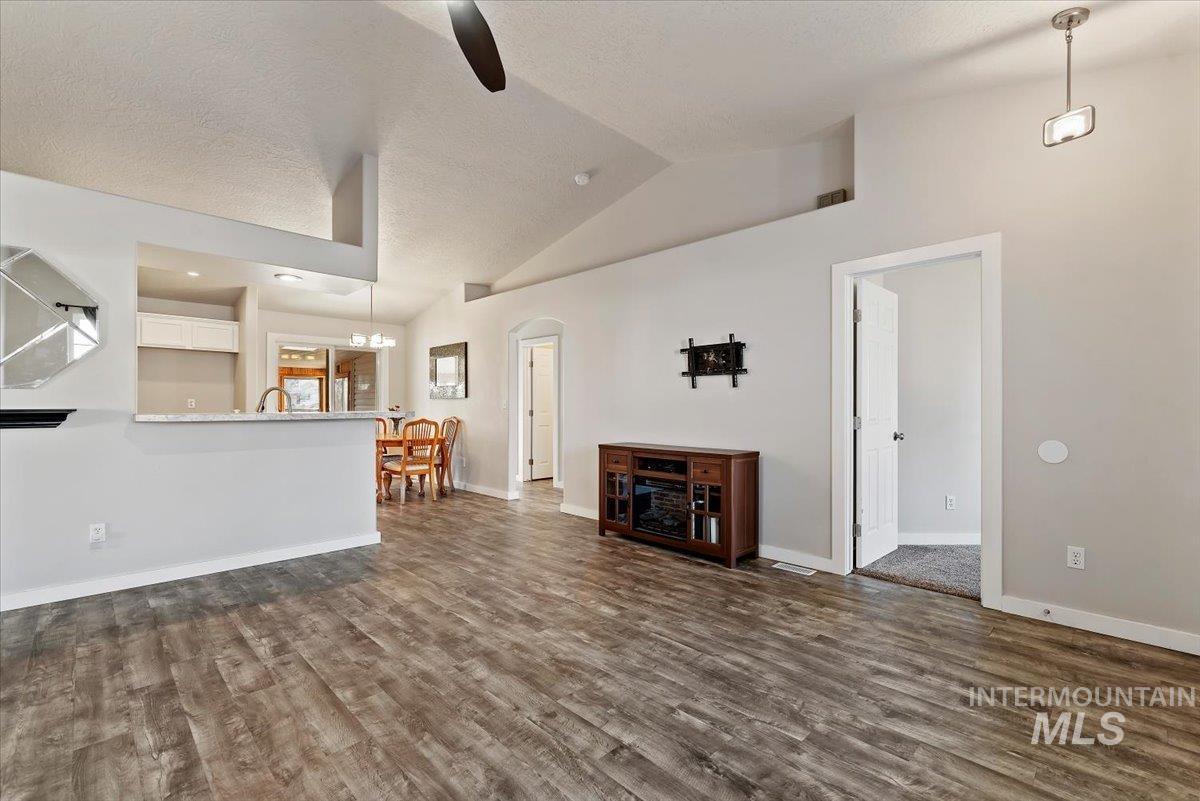 1700 S Camas, Nampa, Idaho 83686, 4 Bedrooms, 2 Bathrooms, Residential For Sale, Price $368,000,MLS 98977963