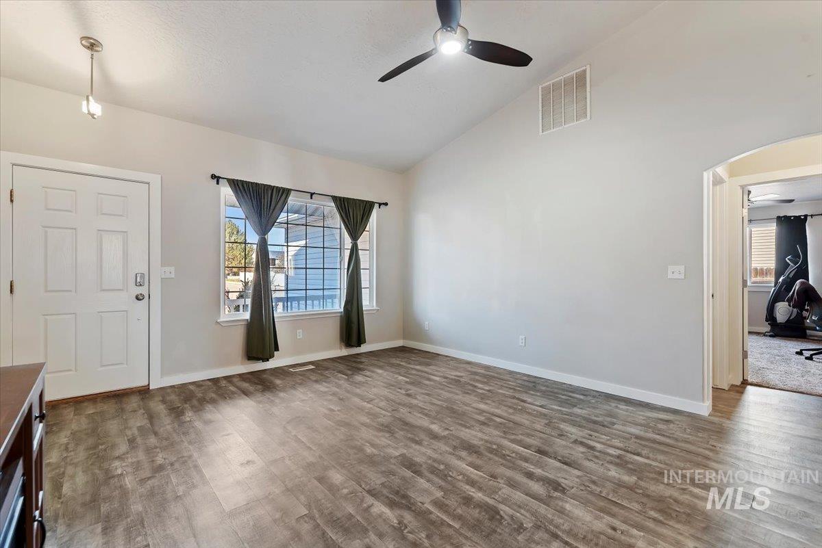 1700 S Camas, Nampa, Idaho 83686, 4 Bedrooms, 2 Bathrooms, Residential For Sale, Price $368,000,MLS 98977963