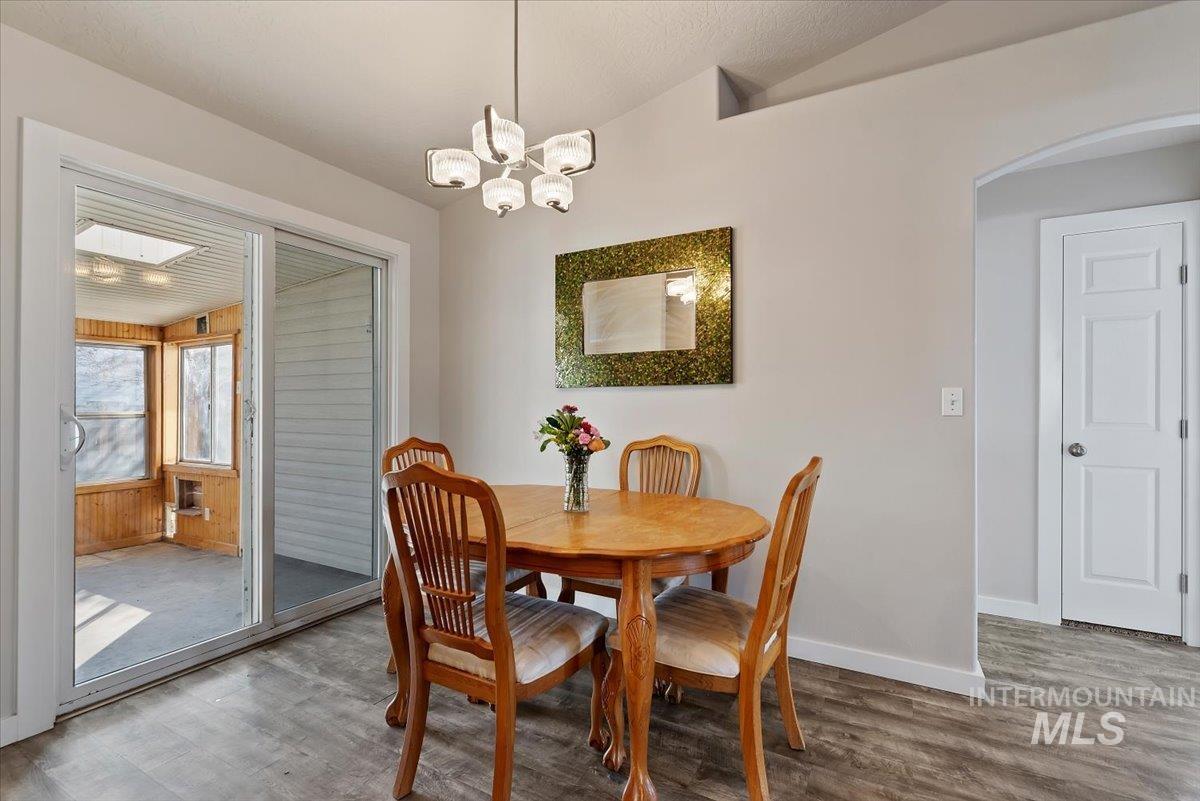 1700 S Camas, Nampa, Idaho 83686, 4 Bedrooms, 2 Bathrooms, Residential For Sale, Price $368,000,MLS 98977963