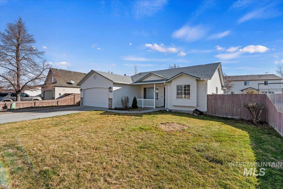 1700 S Camas, Nampa, Idaho 83686, 4 Bedrooms, 2 Bathrooms, Residential For Sale, Price $368,000,MLS 98977963