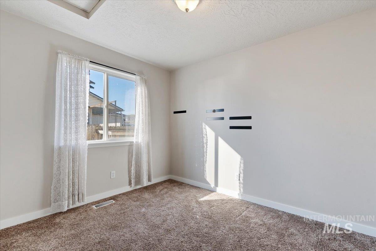 1700 S Camas, Nampa, Idaho 83686, 4 Bedrooms, 2 Bathrooms, Residential For Sale, Price $368,000,MLS 98977963