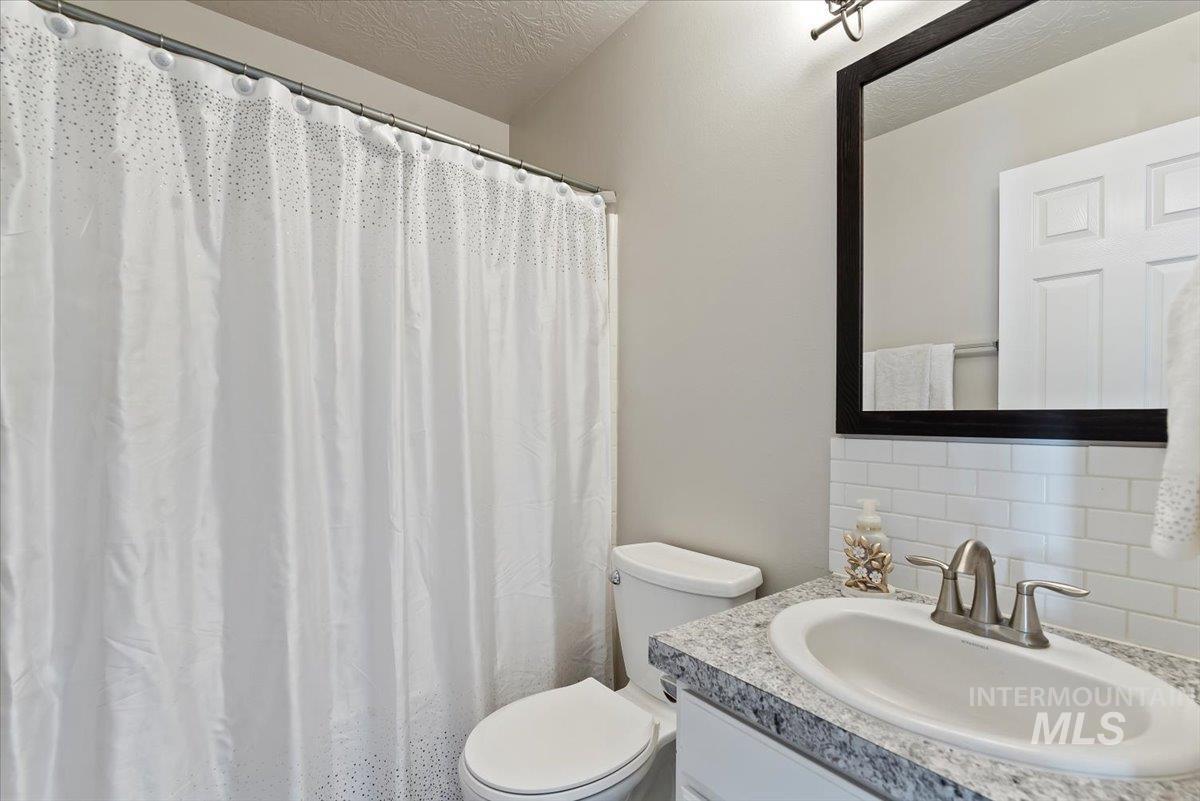 1700 S Camas, Nampa, Idaho 83686, 4 Bedrooms, 2 Bathrooms, Residential For Sale, Price $368,000,MLS 98977963