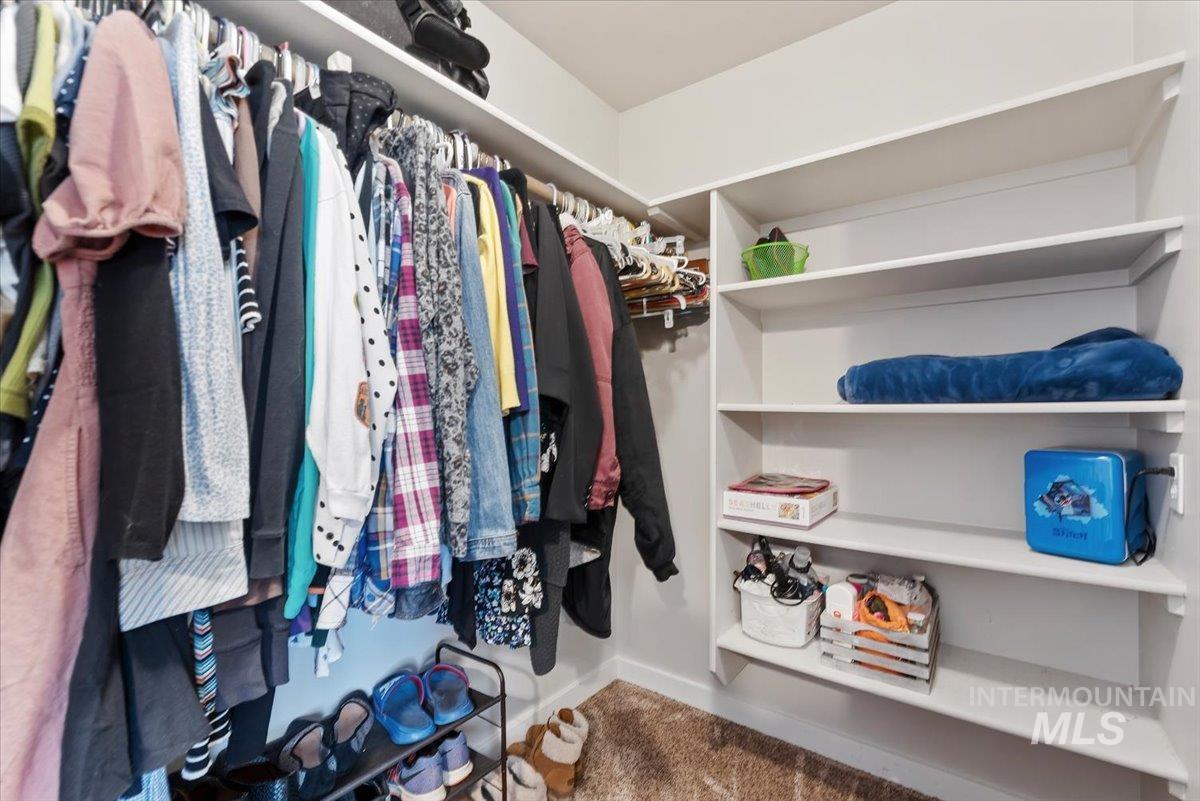 1700 S Camas, Nampa, Idaho 83686, 4 Bedrooms, 2 Bathrooms, Residential For Sale, Price $368,000,MLS 98977963