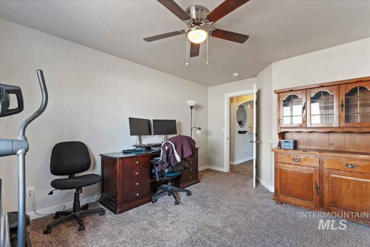 1700 S Camas, Nampa, Idaho 83686, 4 Bedrooms, 2 Bathrooms, Residential For Sale, Price $368,000,MLS 98977963