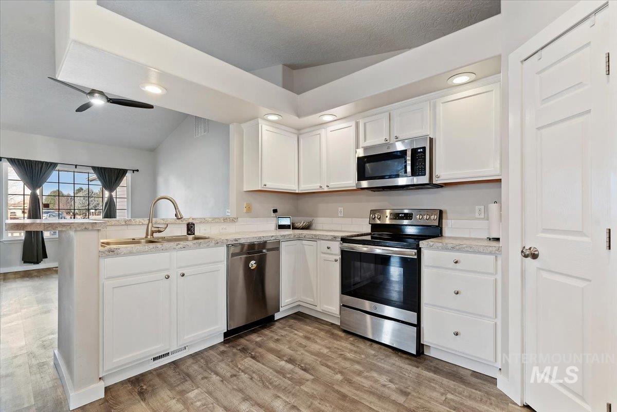 1700 S Camas, Nampa, Idaho 83686, 4 Bedrooms, 2 Bathrooms, Residential For Sale, Price $368,000,MLS 98977963