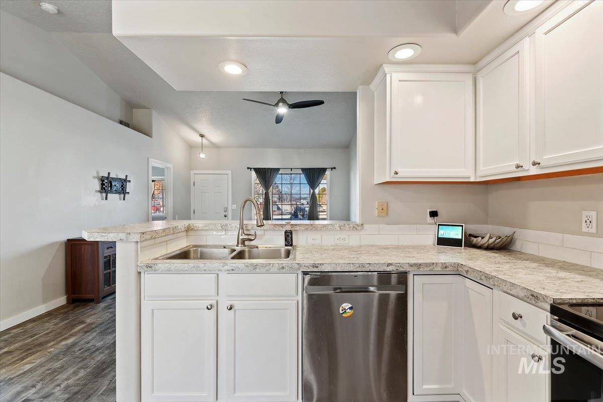 1700 S Camas, Nampa, Idaho 83686, 4 Bedrooms, 2 Bathrooms, Residential For Sale, Price $368,000,MLS 98977963