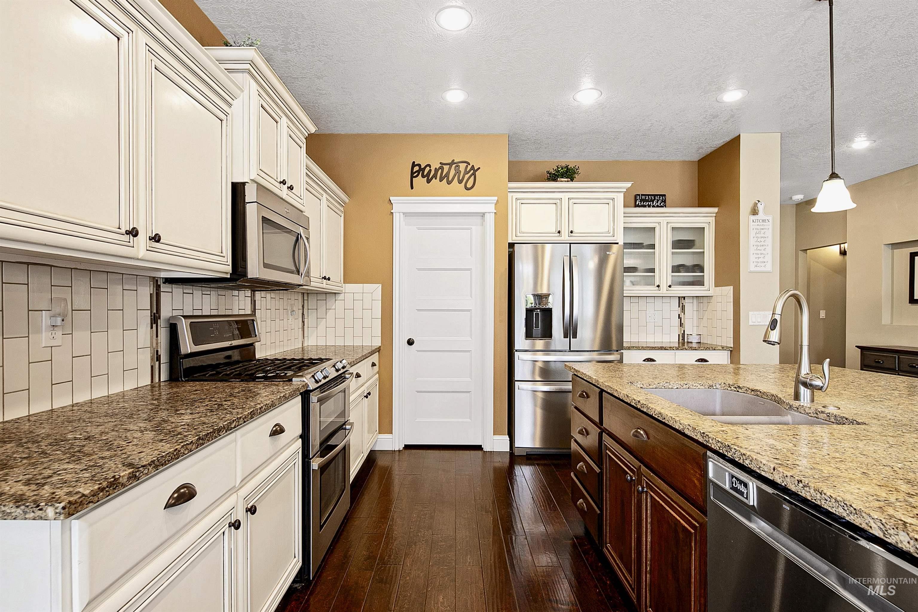 489 W Dreyfuss St, Meridian, Idaho 83646, 4 Bedrooms, 3 Bathrooms, Residential For Sale, Price $729,700,MLS 98977965