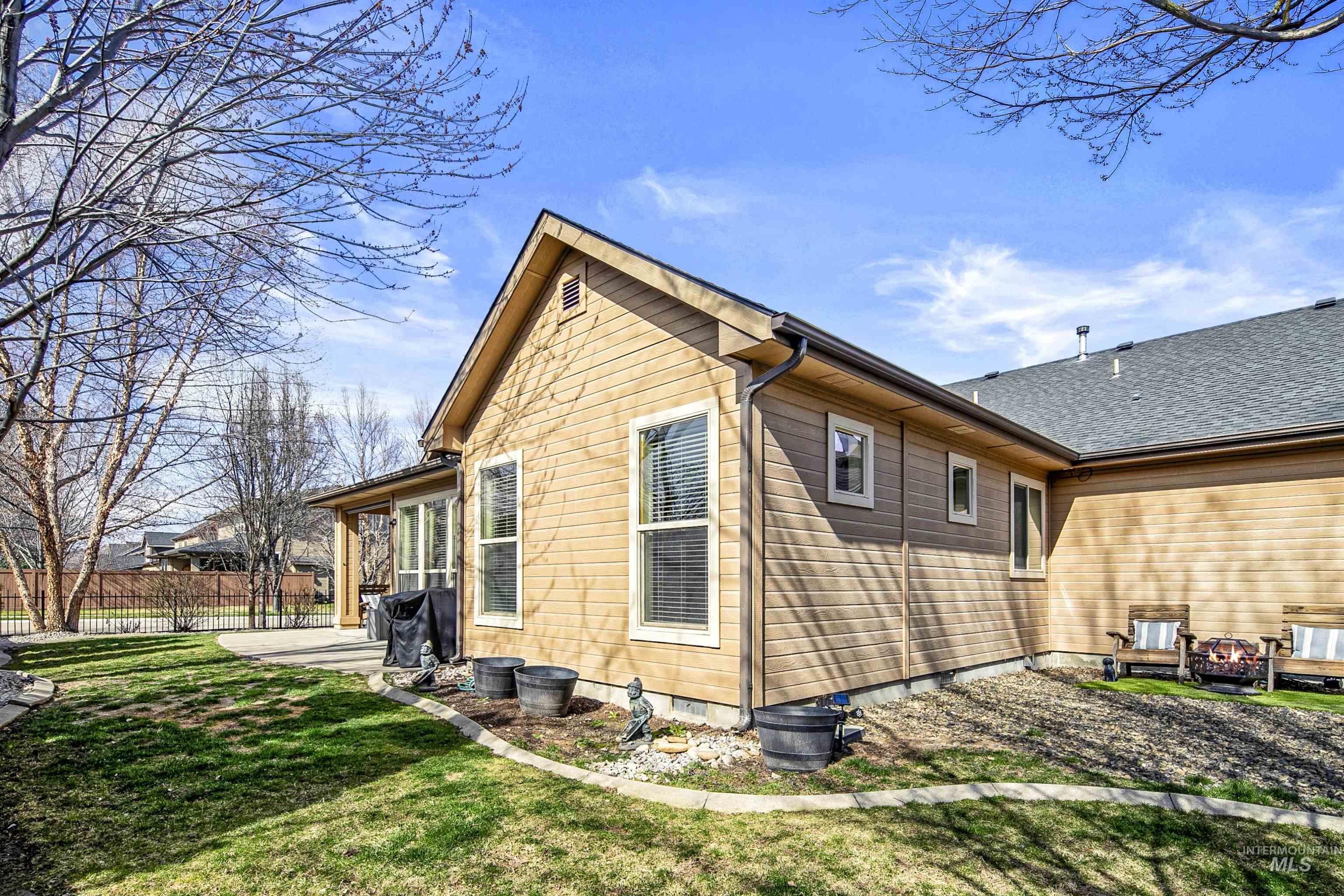 489 W Dreyfuss St, Meridian, Idaho 83646, 4 Bedrooms, 3 Bathrooms, Residential For Sale, Price $729,700,MLS 98977965