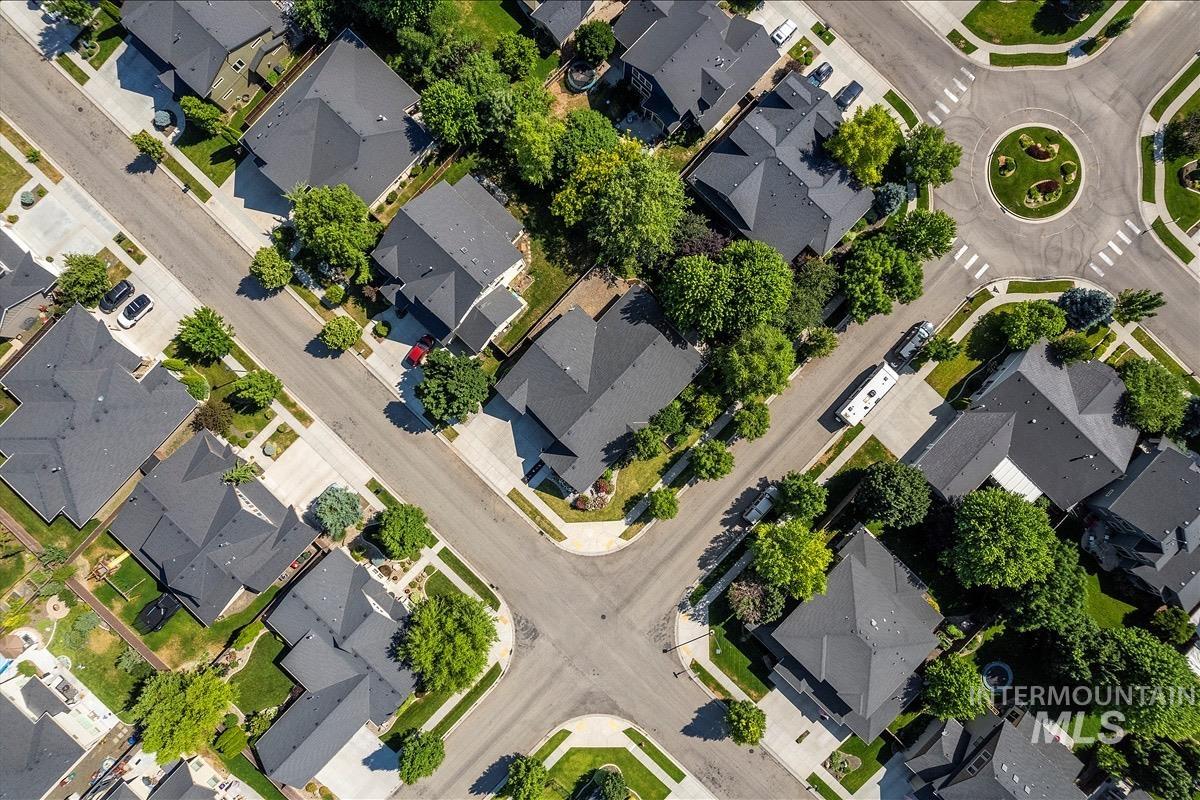 489 W Dreyfuss St, Meridian, Idaho 83646, 4 Bedrooms, 3 Bathrooms, Residential For Sale, Price $729,700,MLS 98977965