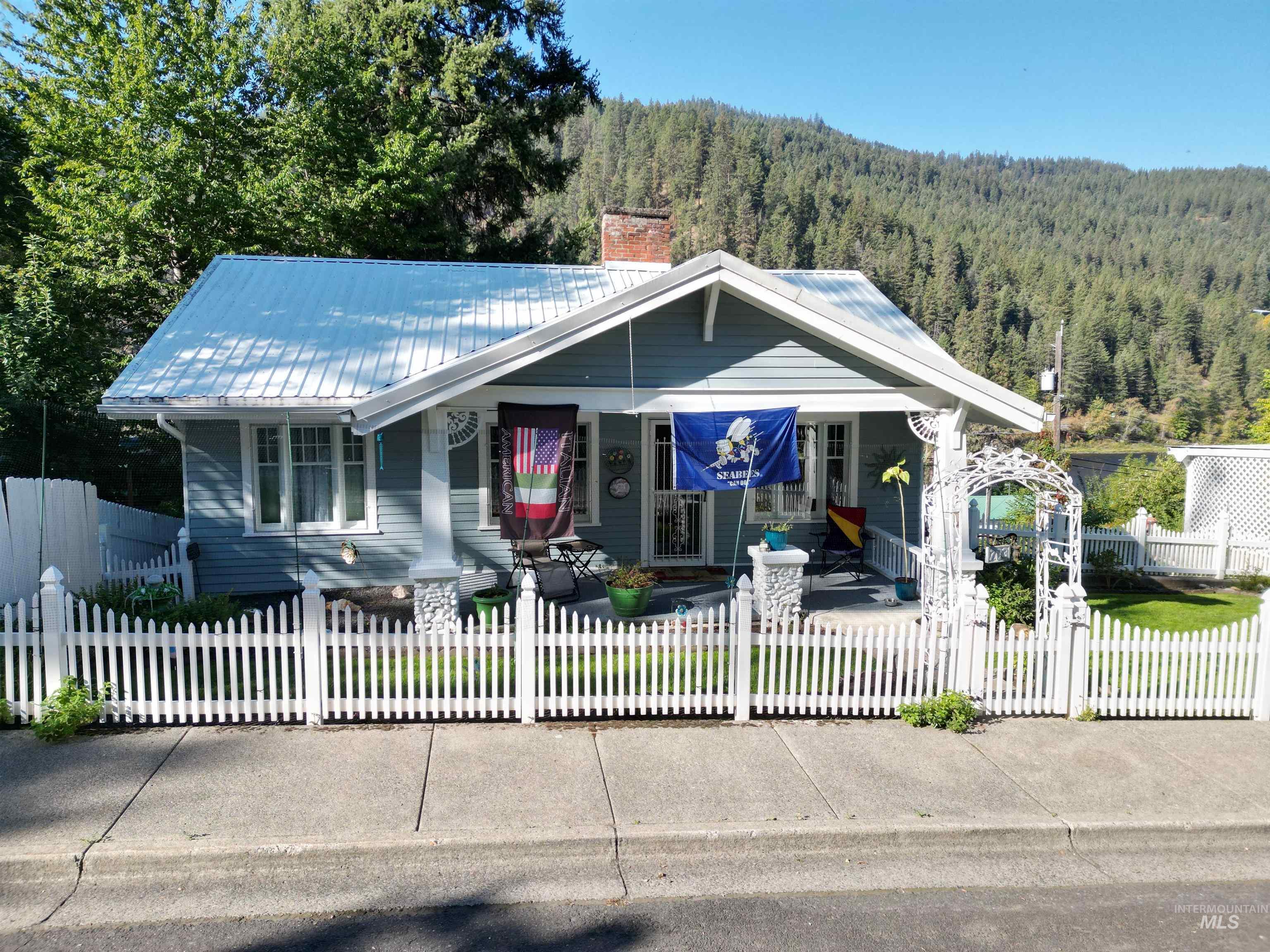 703 Johnson Avenue, Orofino, Idaho 83544, 4 Bedrooms, 2 Bathrooms, Residential For Sale, Price $374,000,MLS 98977966