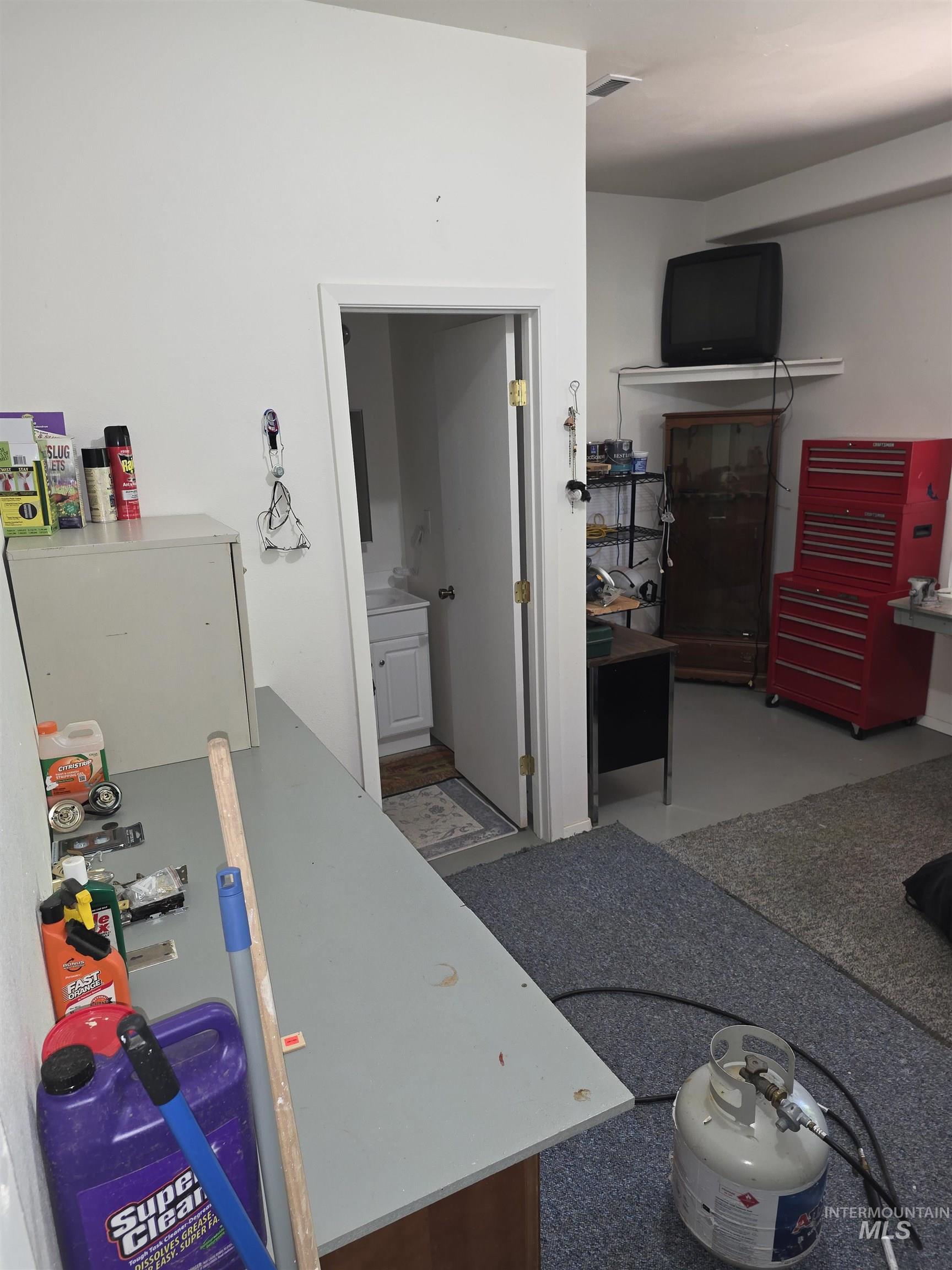 703 Johnson Avenue, Orofino, Idaho 83544, 4 Bedrooms, 2 Bathrooms, Residential For Sale, Price $374,000,MLS 98977966