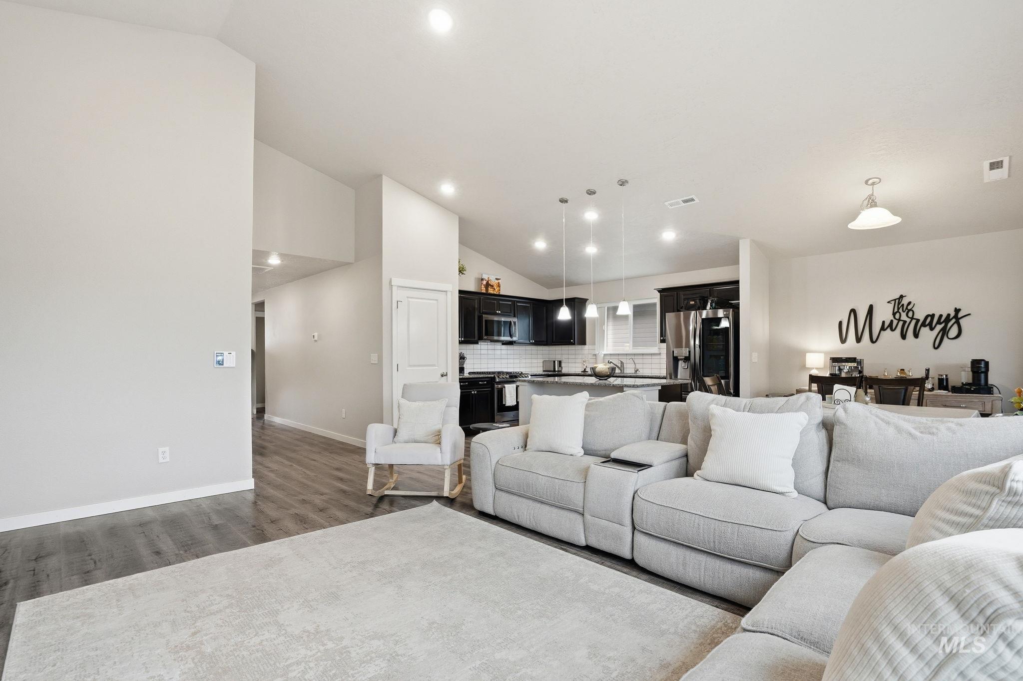 19349 Kiowa Creek Way, Caldwell, Idaho 83605, 3 Bedrooms, 2 Bathrooms, Residential For Sale, Price $423,000,MLS 98977967