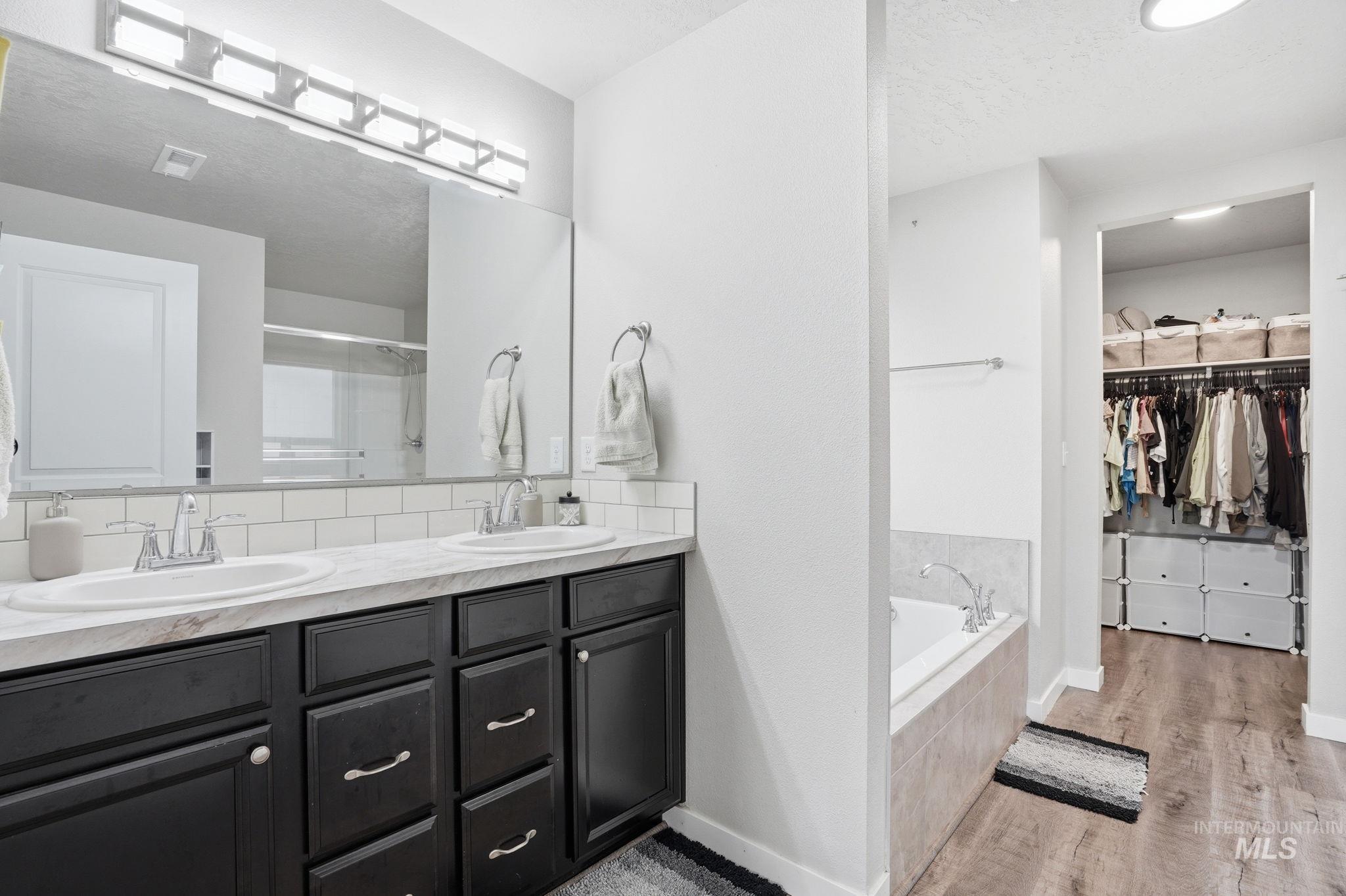 19349 Kiowa Creek Way, Caldwell, Idaho 83605, 3 Bedrooms, 2 Bathrooms, Residential For Sale, Price $423,000,MLS 98977967