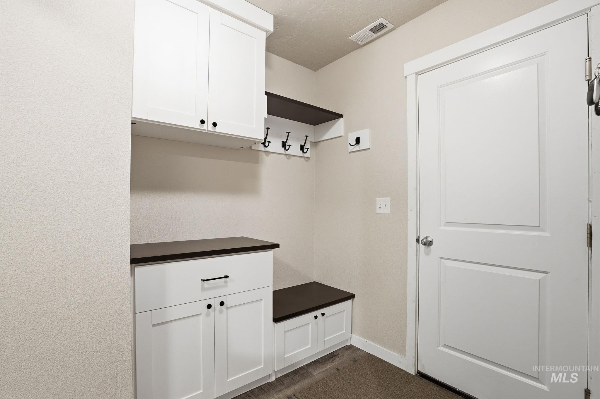 19349 Kiowa Creek Way, Caldwell, Idaho 83605, 3 Bedrooms, 2 Bathrooms, Residential For Sale, Price $423,000,MLS 98977967