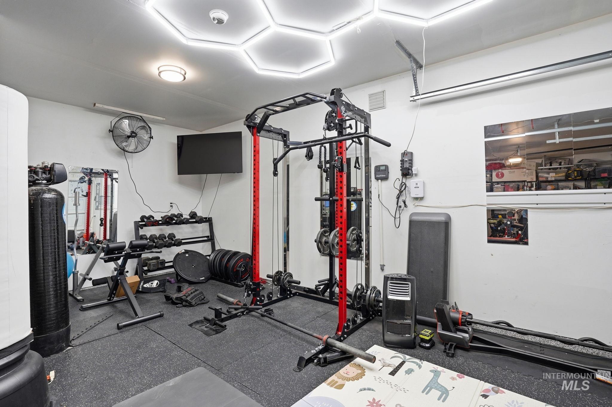 19349 Kiowa Creek Way, Caldwell, Idaho 83605, 3 Bedrooms, 2 Bathrooms, Residential For Sale, Price $423,000,MLS 98977967