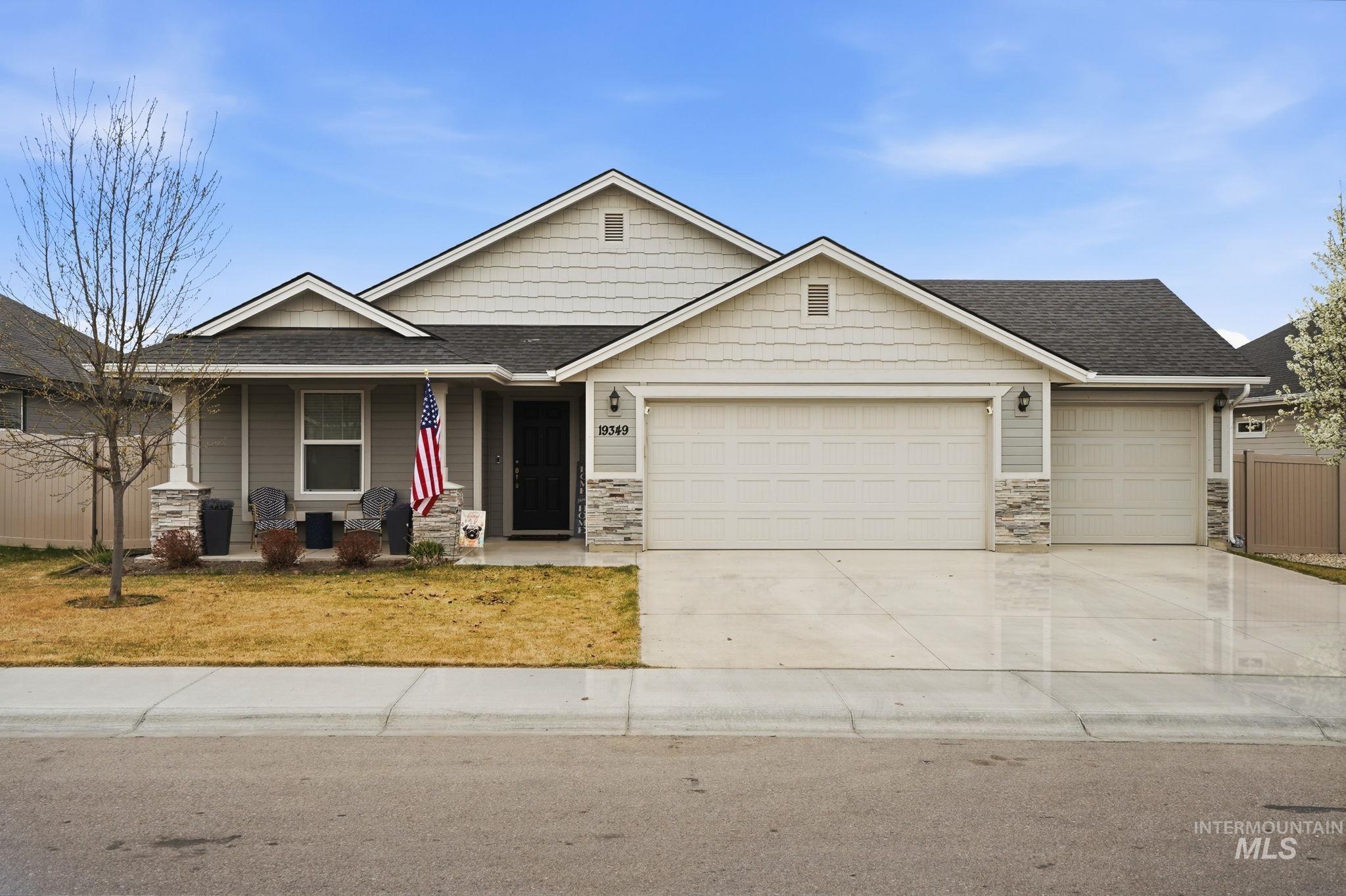 19349 Kiowa Creek Way, Caldwell, Idaho 83605, 3 Bedrooms, 2 Bathrooms, Residential For Sale, Price $423,000,MLS 98977967