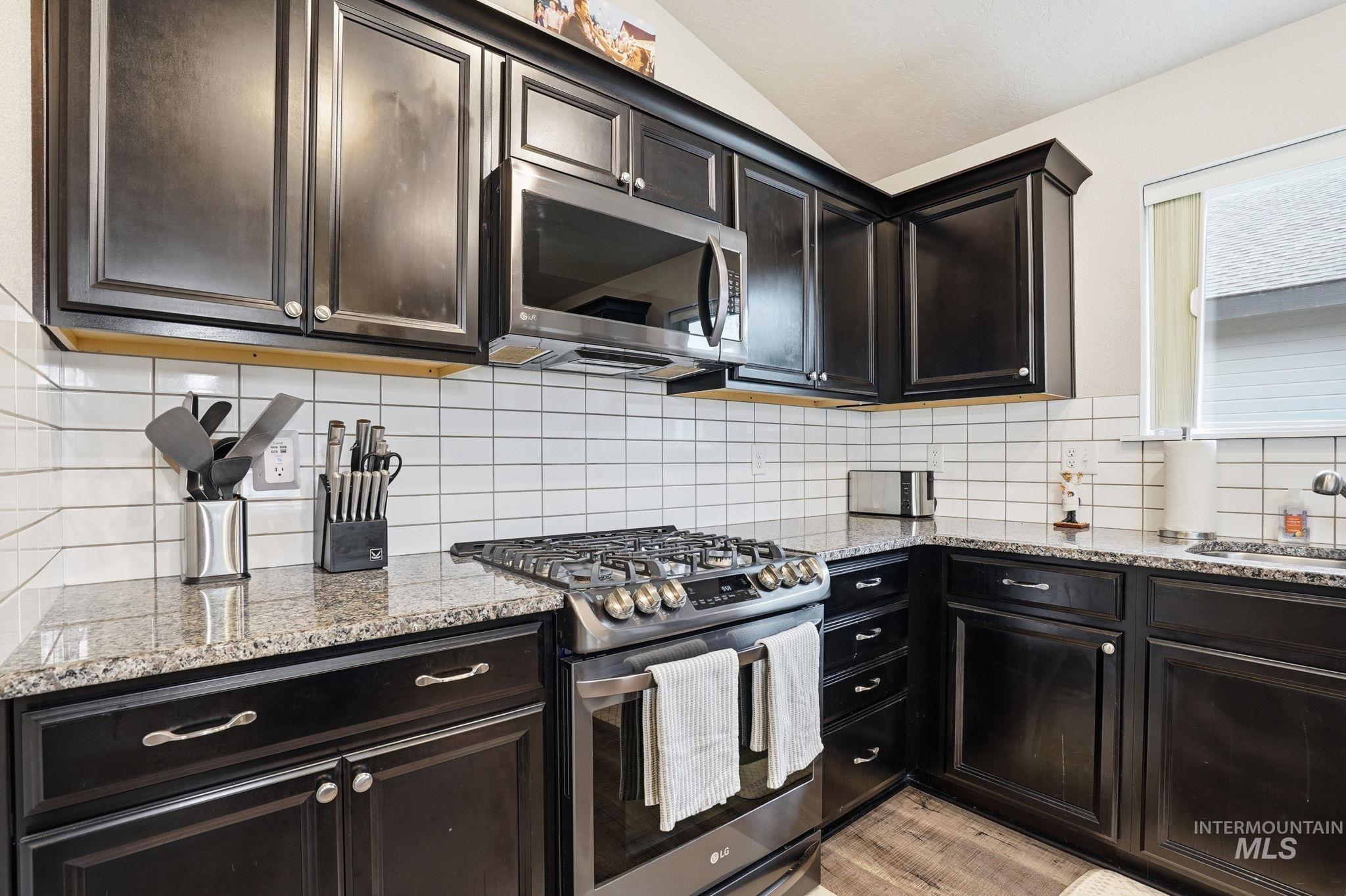 19349 Kiowa Creek Way, Caldwell, Idaho 83605, 3 Bedrooms, 2 Bathrooms, Residential For Sale, Price $423,000,MLS 98977967