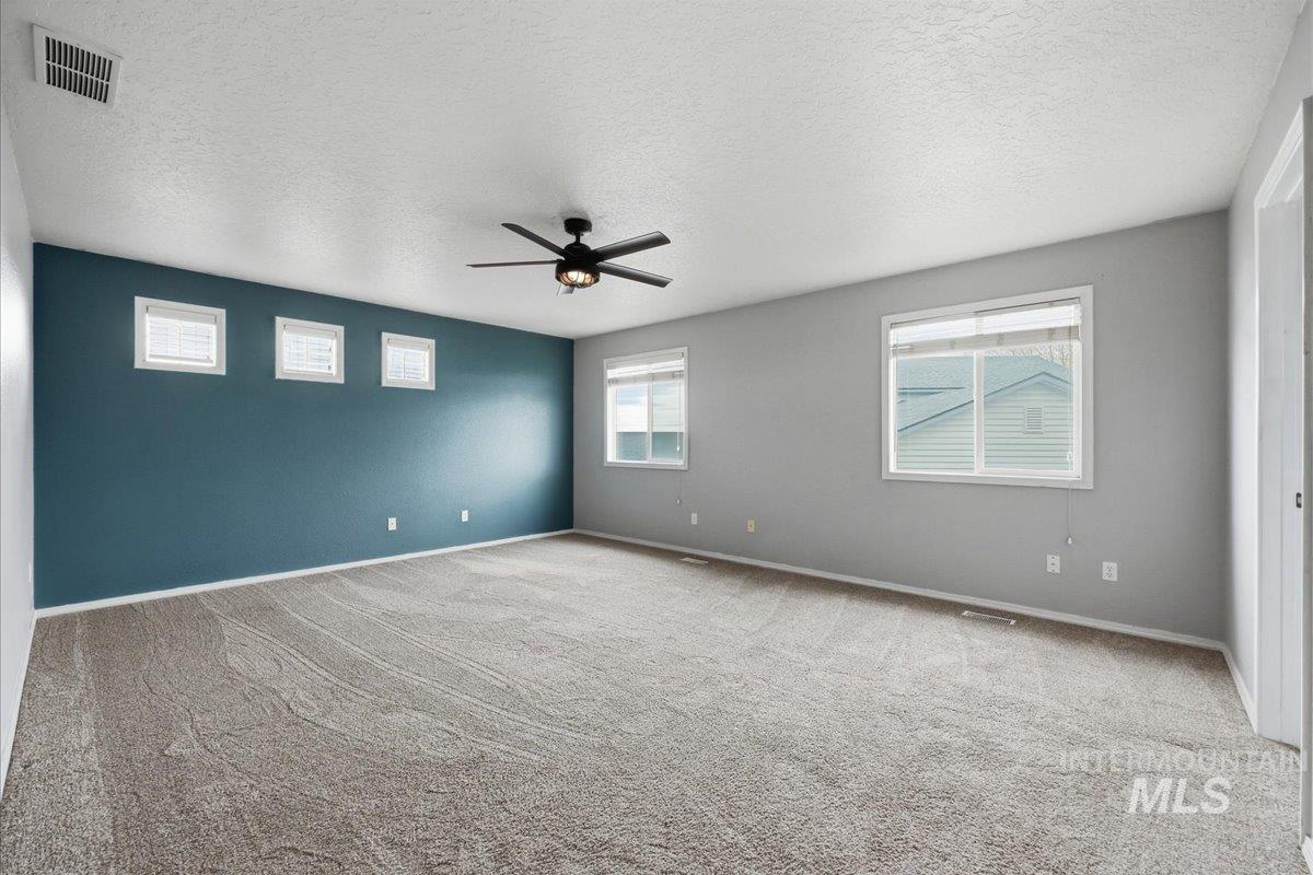 16023 N Saint Helens Dr, Nampa, Idaho 83651, 5 Bedrooms, 2.5 Bathrooms, Residential For Sale, Price $440,000,MLS 98977968