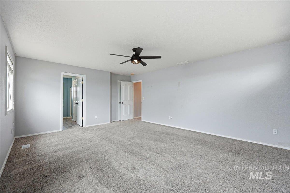 16023 N Saint Helens Dr, Nampa, Idaho 83651, 5 Bedrooms, 2.5 Bathrooms, Residential For Sale, Price $440,000,MLS 98977968