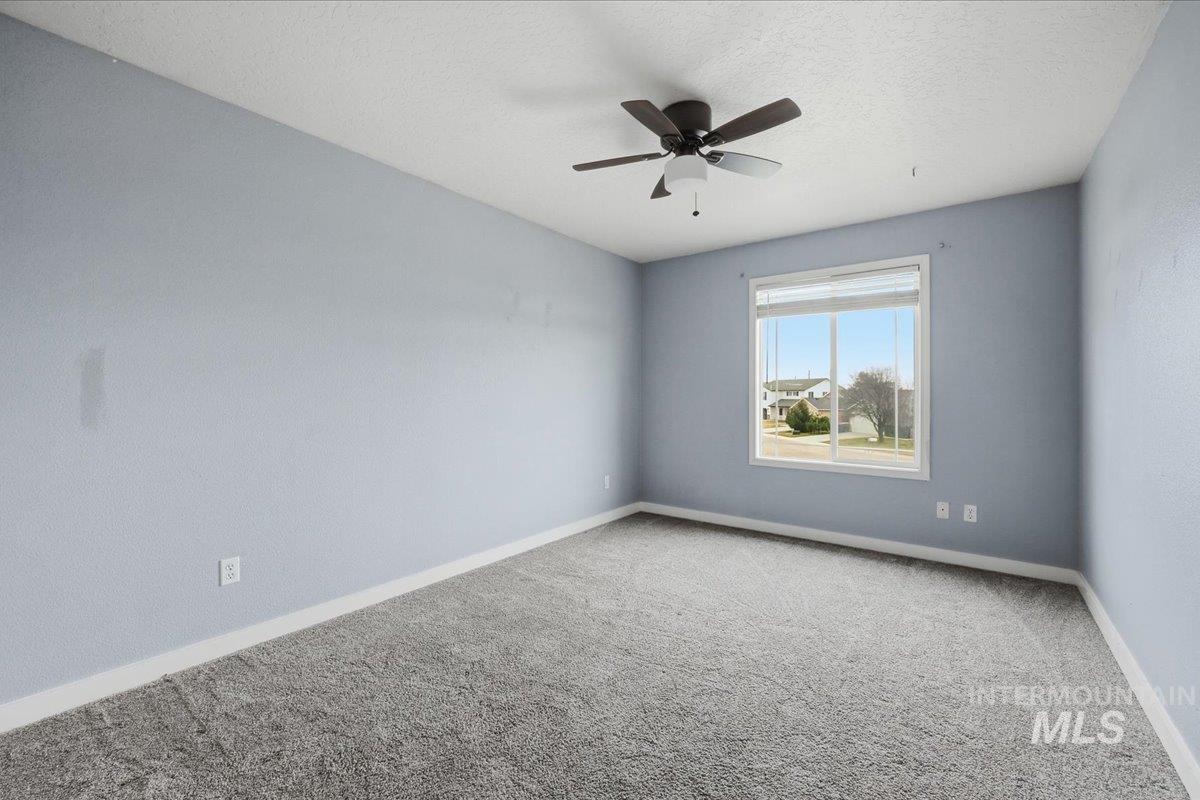 16023 N Saint Helens Dr, Nampa, Idaho 83651, 5 Bedrooms, 2.5 Bathrooms, Residential For Sale, Price $440,000,MLS 98977968