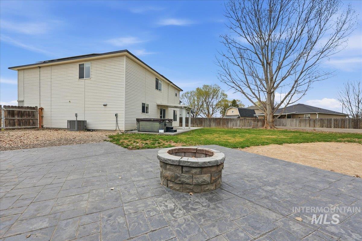 16023 N Saint Helens Dr, Nampa, Idaho 83651, 5 Bedrooms, 2.5 Bathrooms, Residential For Sale, Price $440,000,MLS 98977968