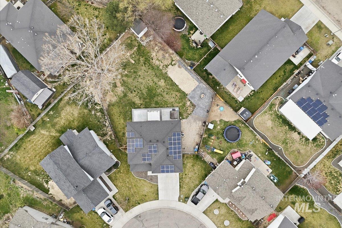 16023 N Saint Helens Dr, Nampa, Idaho 83651, 5 Bedrooms, 2.5 Bathrooms, Residential For Sale, Price $440,000,MLS 98977968