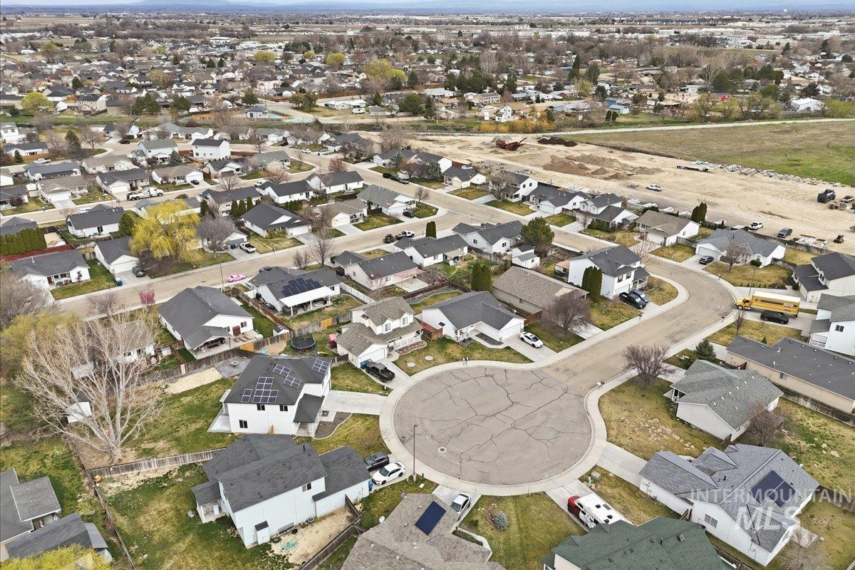 16023 N Saint Helens Dr, Nampa, Idaho 83651, 5 Bedrooms, 2.5 Bathrooms, Residential For Sale, Price $440,000,MLS 98977968