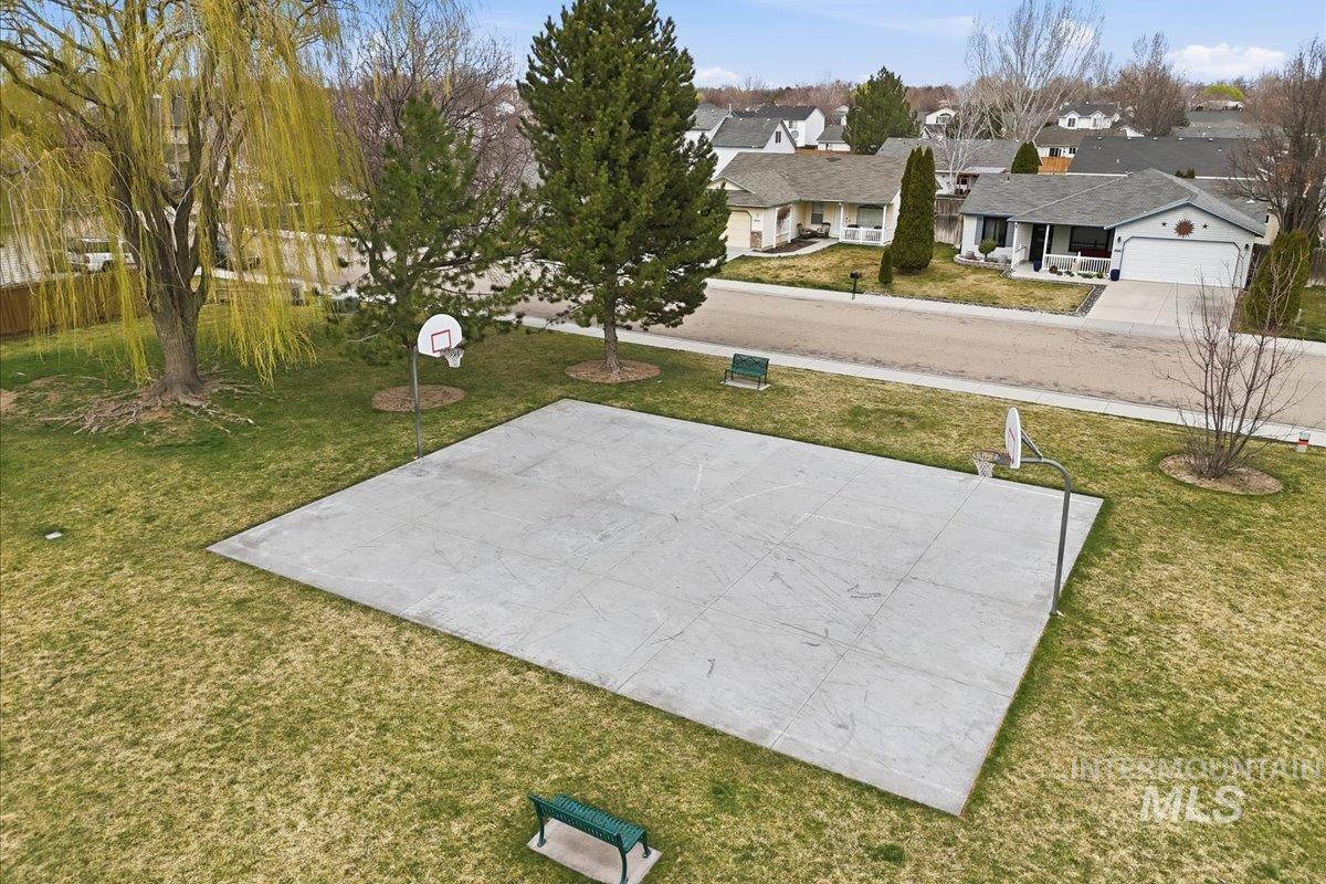 16023 N Saint Helens Dr, Nampa, Idaho 83651, 5 Bedrooms, 2.5 Bathrooms, Residential For Sale, Price $440,000,MLS 98977968