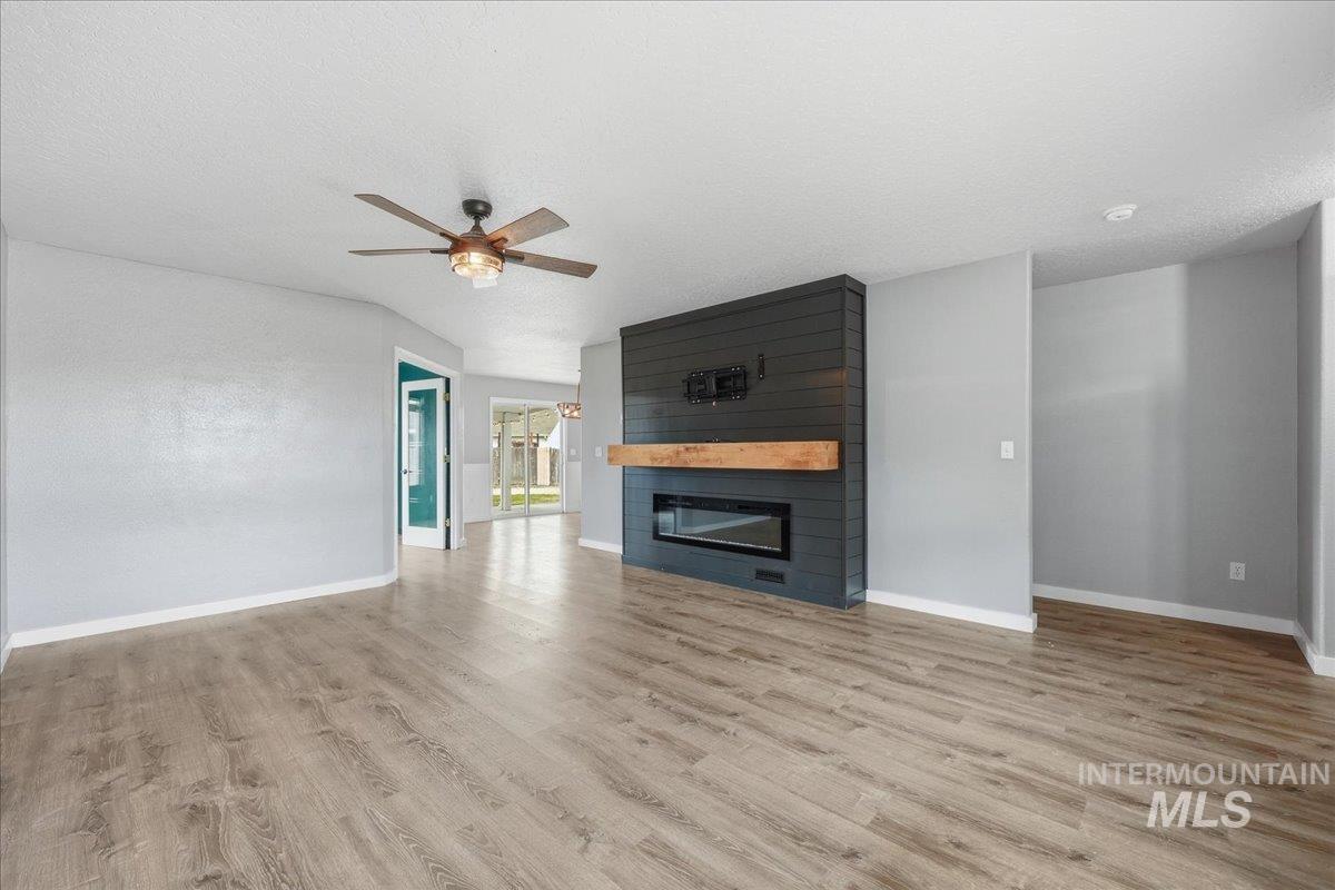 16023 N Saint Helens Dr, Nampa, Idaho 83651, 5 Bedrooms, 2.5 Bathrooms, Residential For Sale, Price $440,000,MLS 98977968