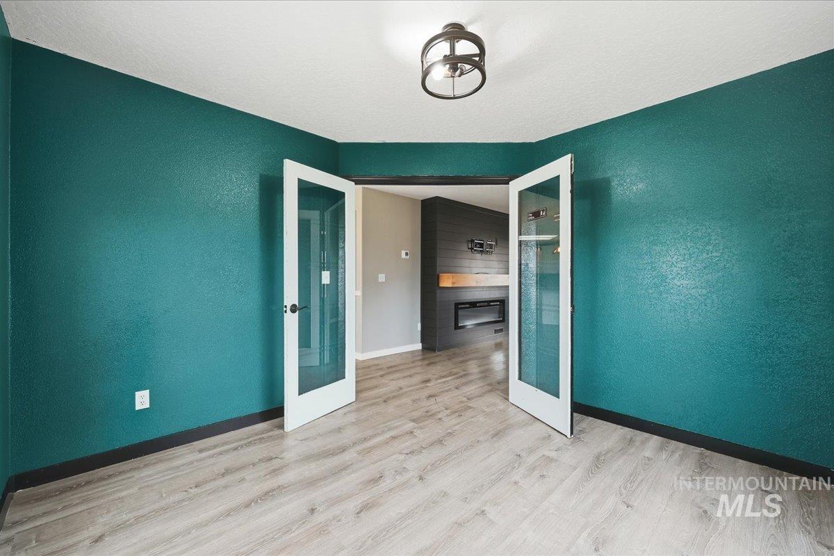 16023 N Saint Helens Dr, Nampa, Idaho 83651, 5 Bedrooms, 2.5 Bathrooms, Residential For Sale, Price $440,000,MLS 98977968