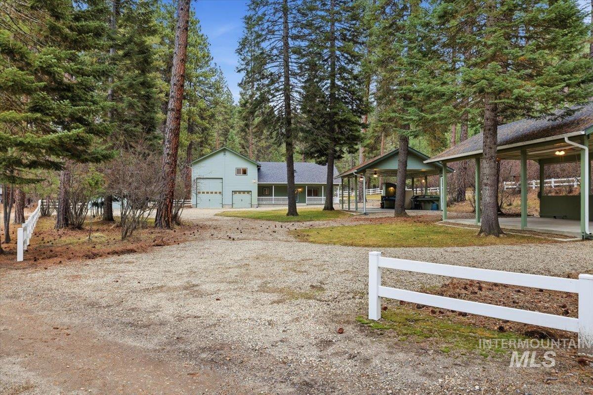 115 Bunch Dr., Garden Valley, Idaho 83622, 3 Bedrooms, 2.5 Bathrooms, Residential For Sale, Price $775,000,MLS 98977970