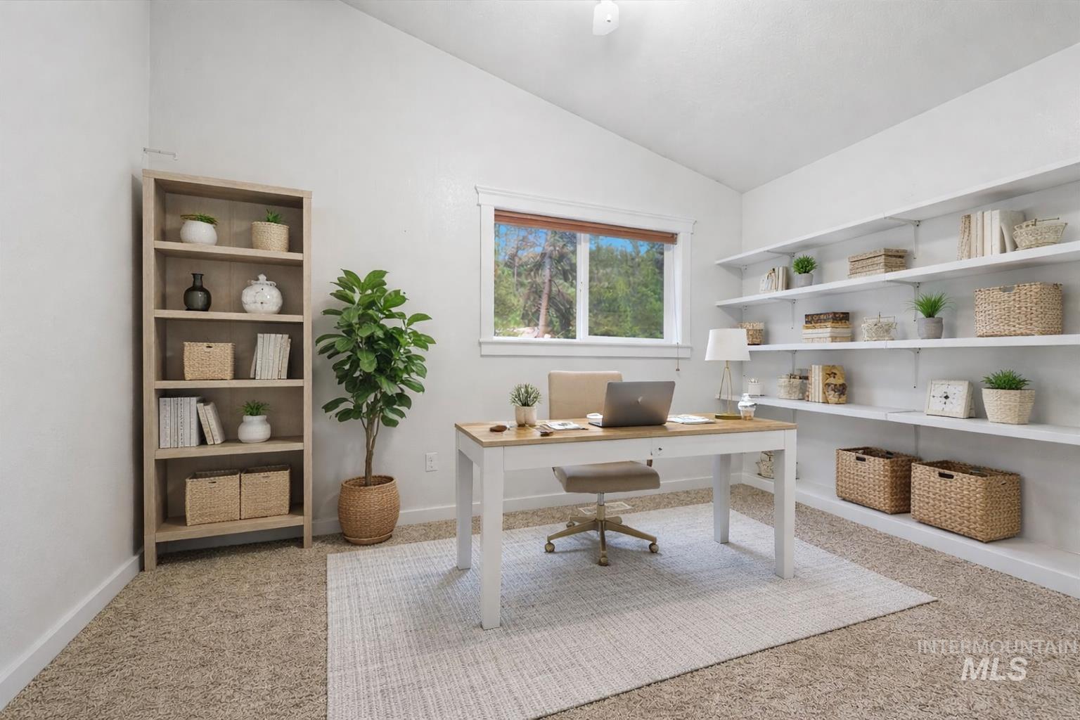 115 Bunch Dr., Garden Valley, Idaho 83622, 3 Bedrooms, 2.5 Bathrooms, Residential For Sale, Price $775,000,MLS 98977970