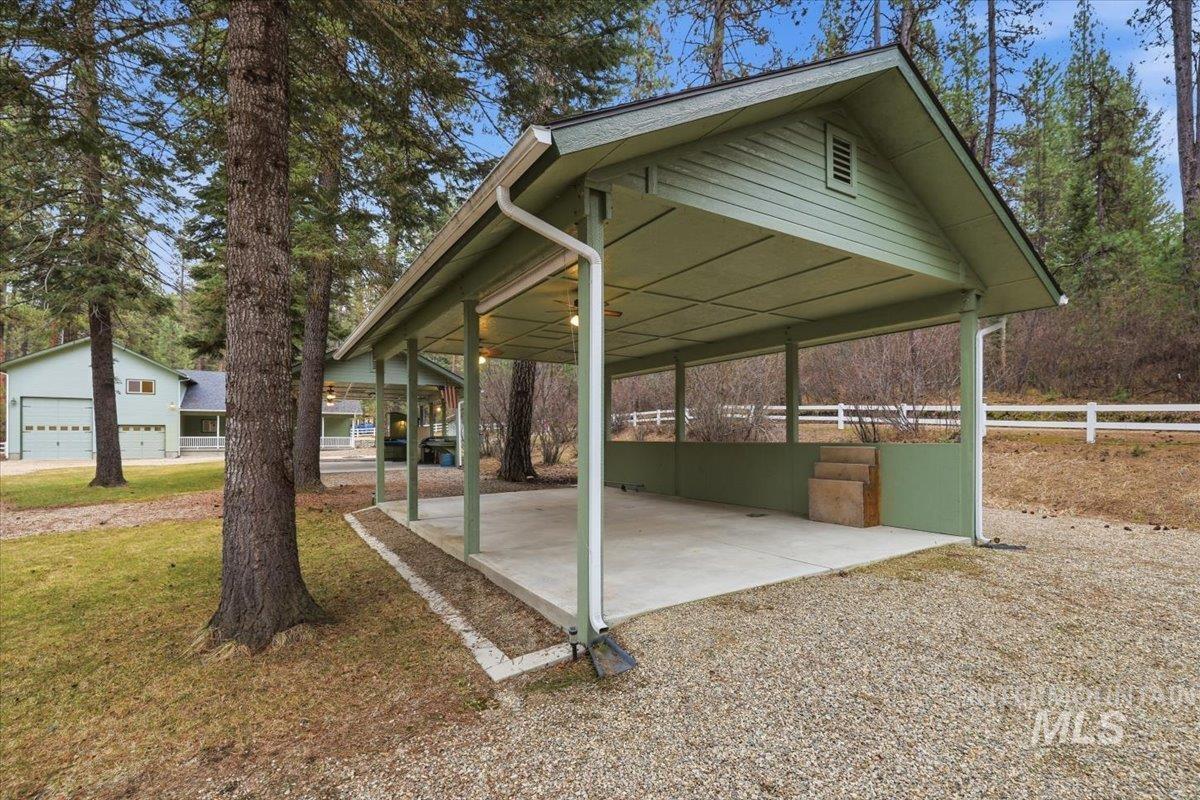 115 Bunch Dr., Garden Valley, Idaho 83622, 3 Bedrooms, 2.5 Bathrooms, Residential For Sale, Price $775,000,MLS 98977970