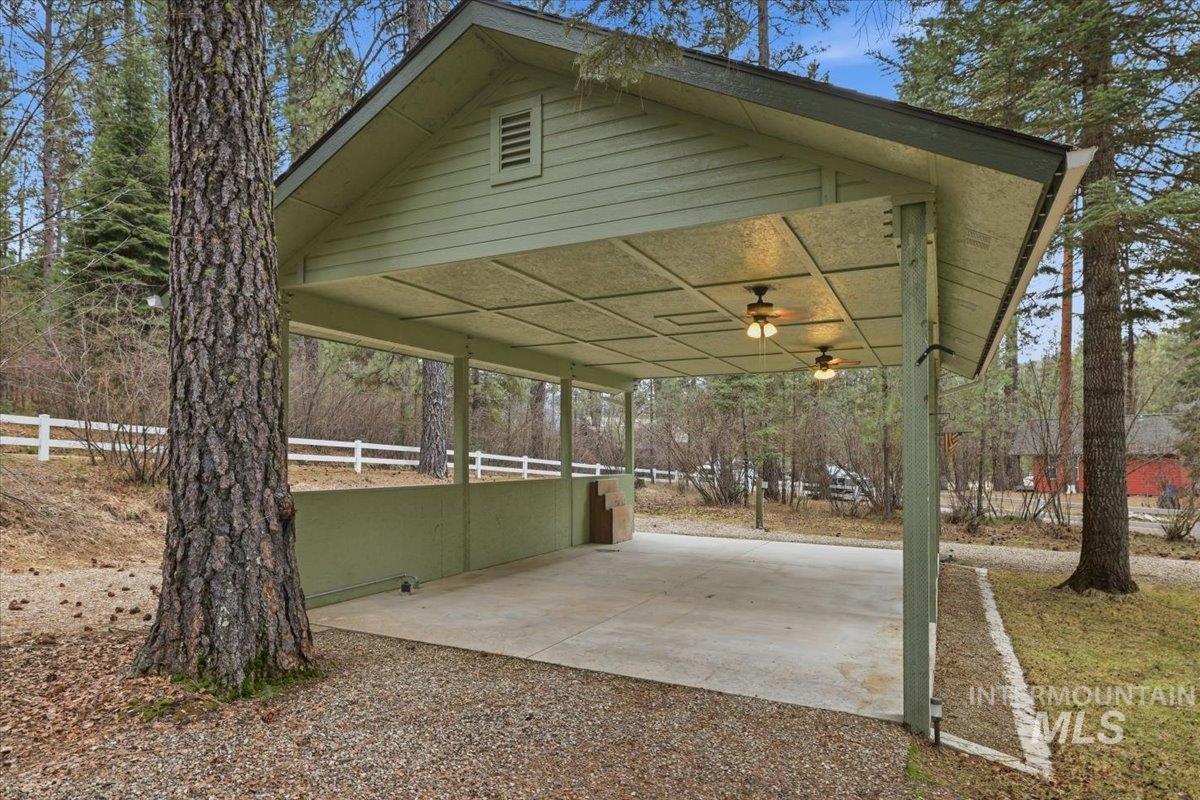 115 Bunch Dr., Garden Valley, Idaho 83622, 3 Bedrooms, 2.5 Bathrooms, Residential For Sale, Price $775,000,MLS 98977970