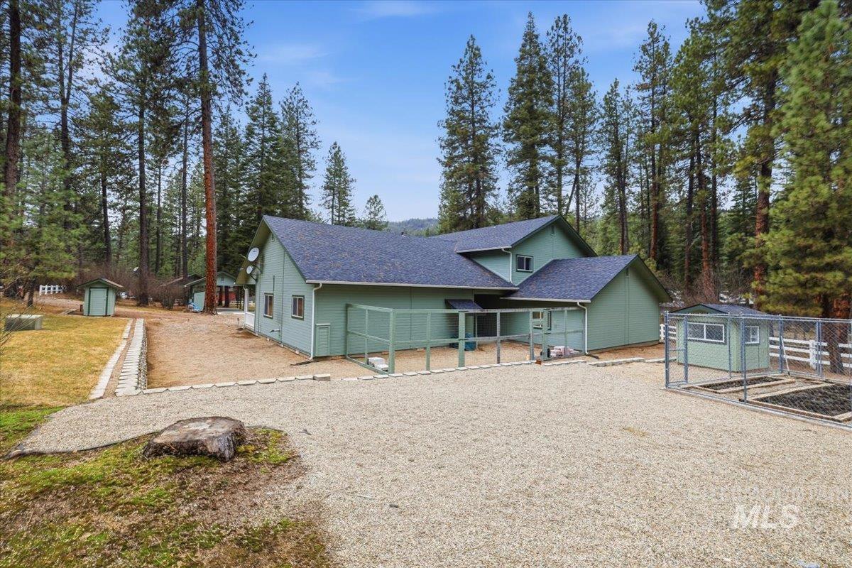 115 Bunch Dr., Garden Valley, Idaho 83622, 3 Bedrooms, 2.5 Bathrooms, Residential For Sale, Price $775,000,MLS 98977970