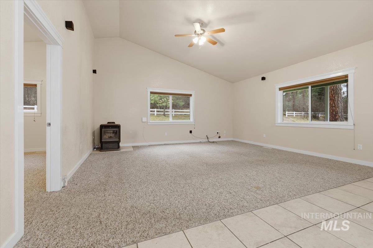 115 Bunch Dr., Garden Valley, Idaho 83622, 3 Bedrooms, 2.5 Bathrooms, Residential For Sale, Price $775,000,MLS 98977970