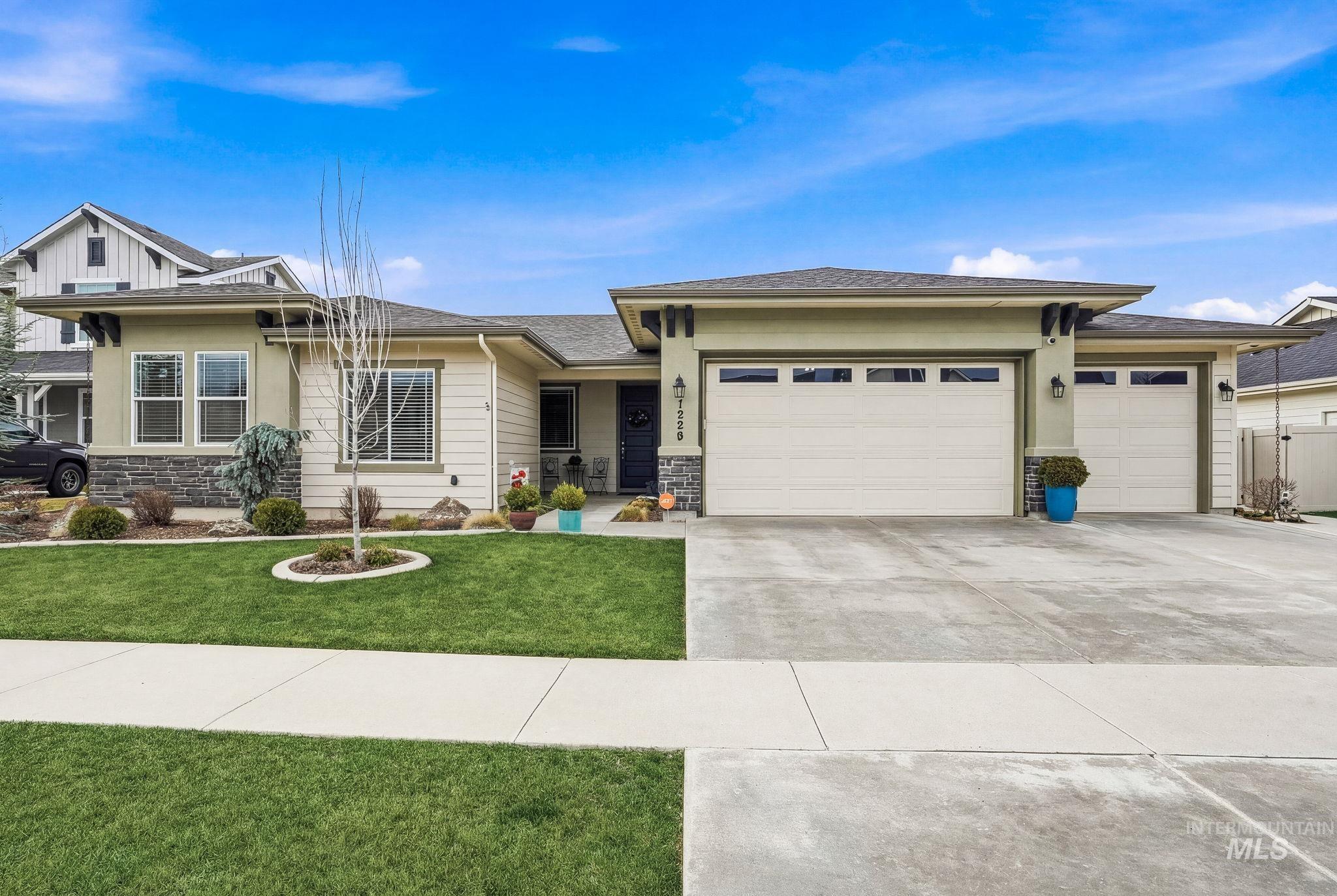 1229 W Elias, Meridian, Idaho 83642, 3 Bedrooms, 2 Bathrooms, Residential For Sale, Price $579,900,MLS 98977971