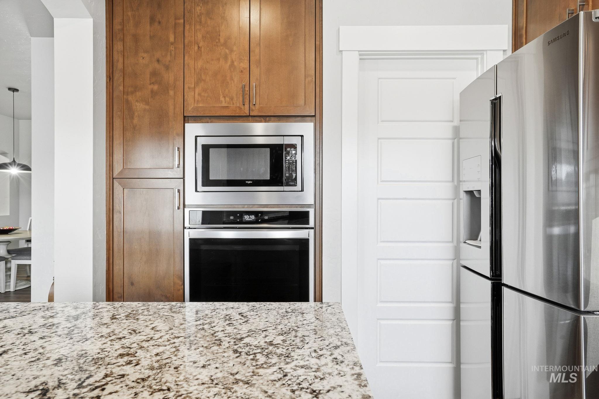 1229 W Elias, Meridian, Idaho 83642, 3 Bedrooms, 2 Bathrooms, Residential For Sale, Price $579,900,MLS 98977971