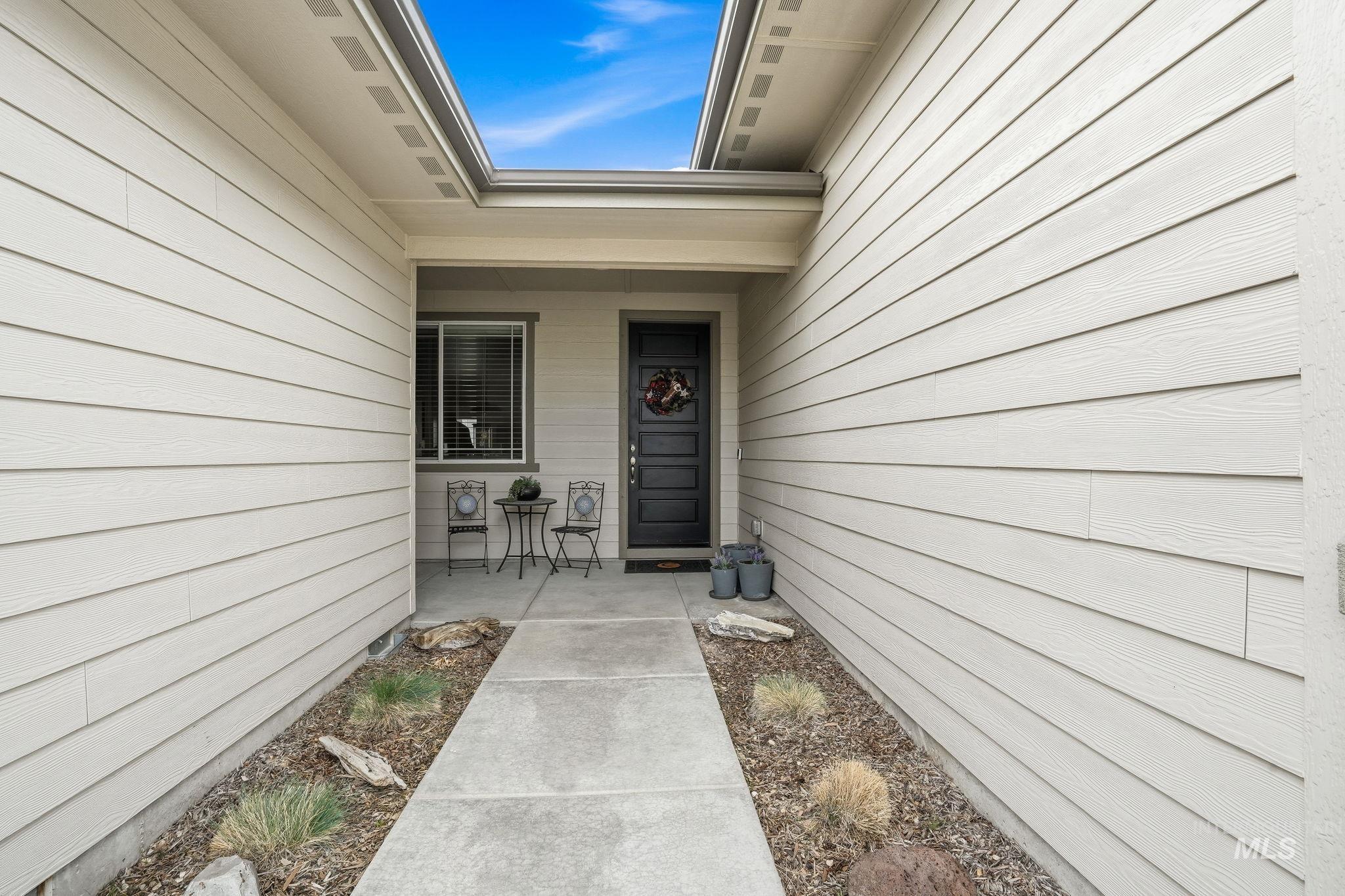 1229 W Elias, Meridian, Idaho 83642, 3 Bedrooms, 2 Bathrooms, Residential For Sale, Price $579,900,MLS 98977971