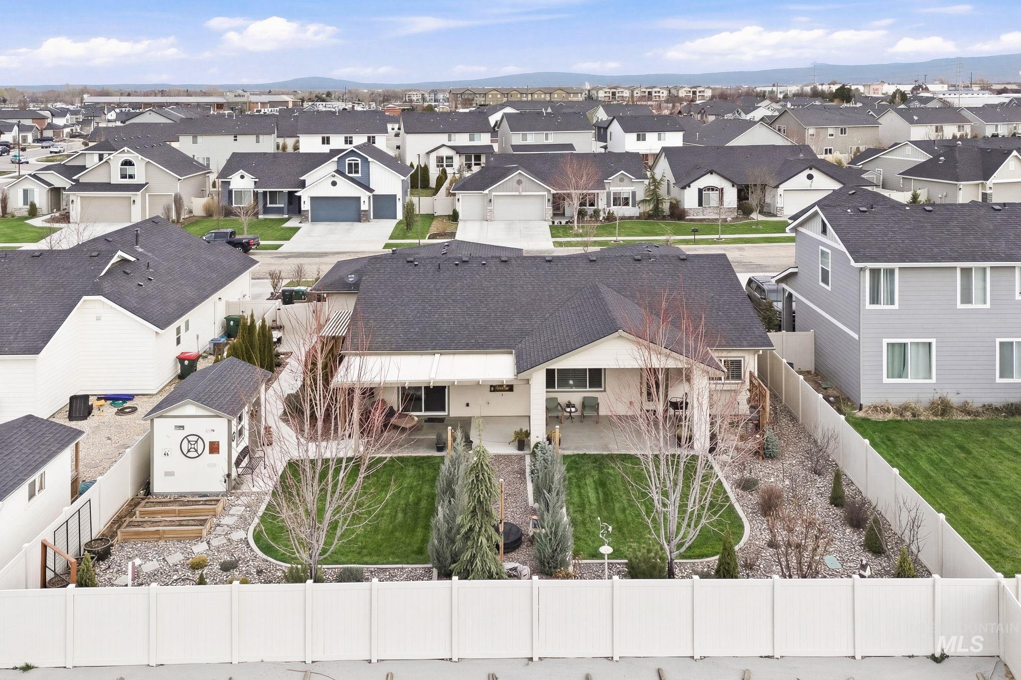 1229 W Elias, Meridian, Idaho 83642, 3 Bedrooms, 2 Bathrooms, Residential For Sale, Price $579,900,MLS 98977971