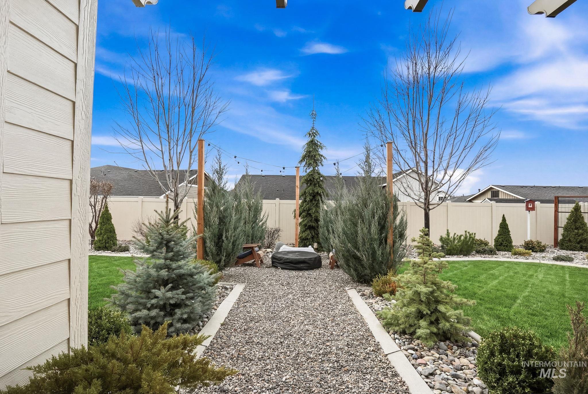 1229 W Elias, Meridian, Idaho 83642, 3 Bedrooms, 2 Bathrooms, Residential For Sale, Price $579,900,MLS 98977971