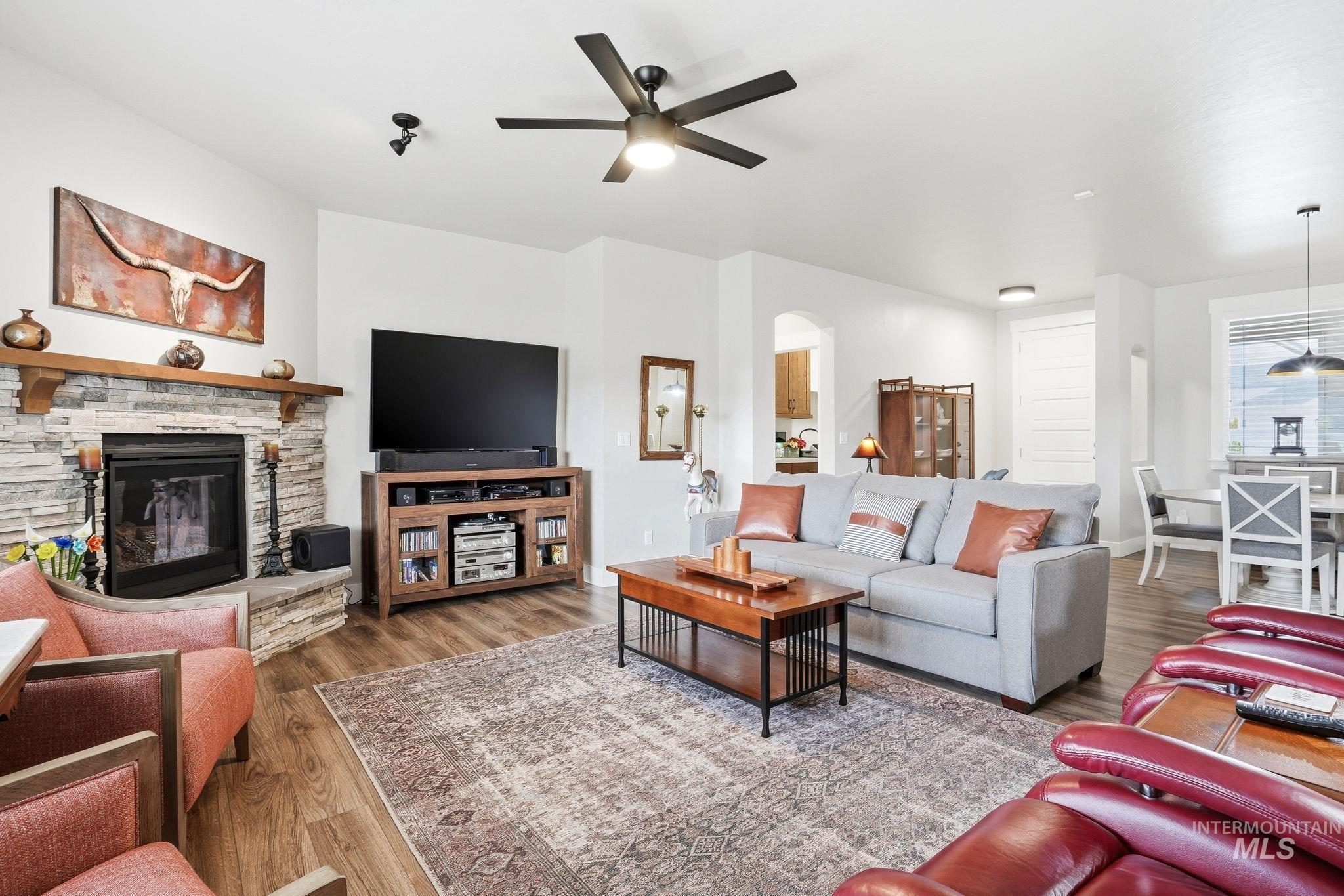 1229 W Elias, Meridian, Idaho 83642, 3 Bedrooms, 2 Bathrooms, Residential For Sale, Price $579,900,MLS 98977971