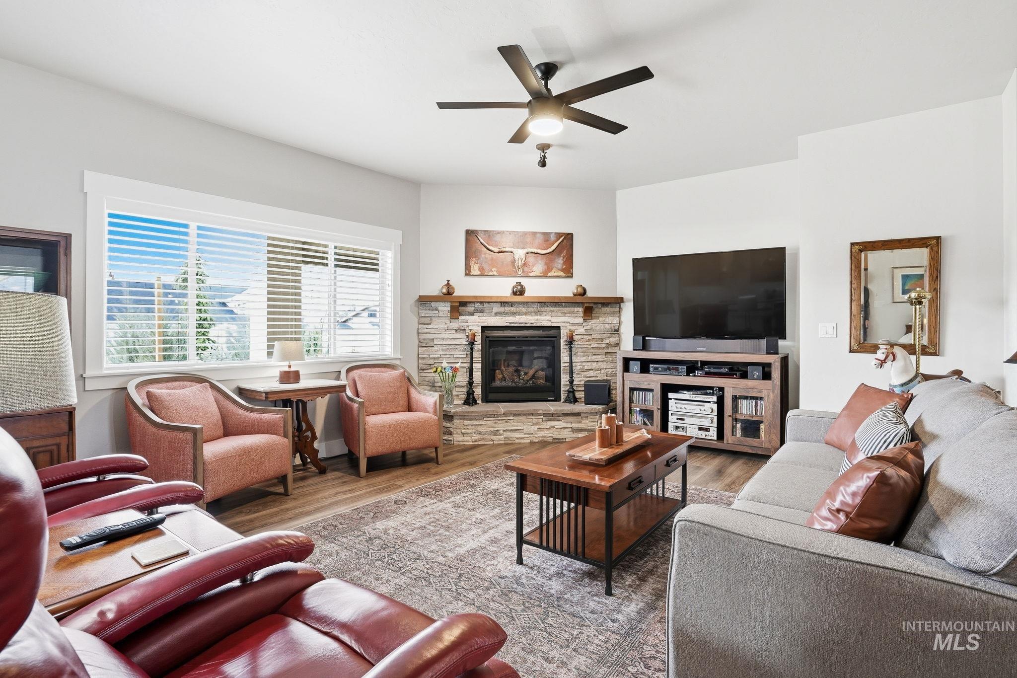 1229 W Elias, Meridian, Idaho 83642, 3 Bedrooms, 2 Bathrooms, Residential For Sale, Price $579,900,MLS 98977971