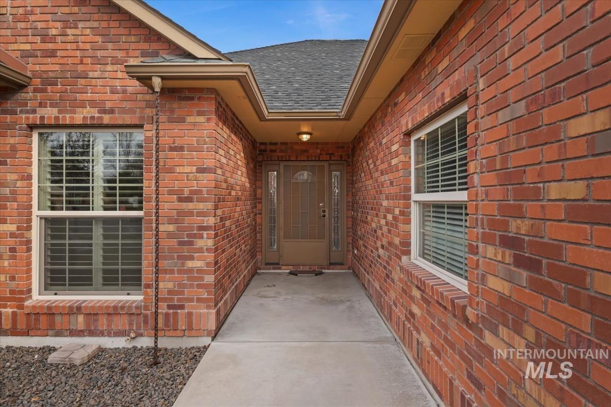 6980 E Greens Dr, Nampa, Idaho 83687, 2 Bedrooms, 2 Bathrooms, Residential For Sale, Price $396,000,MLS 98977972