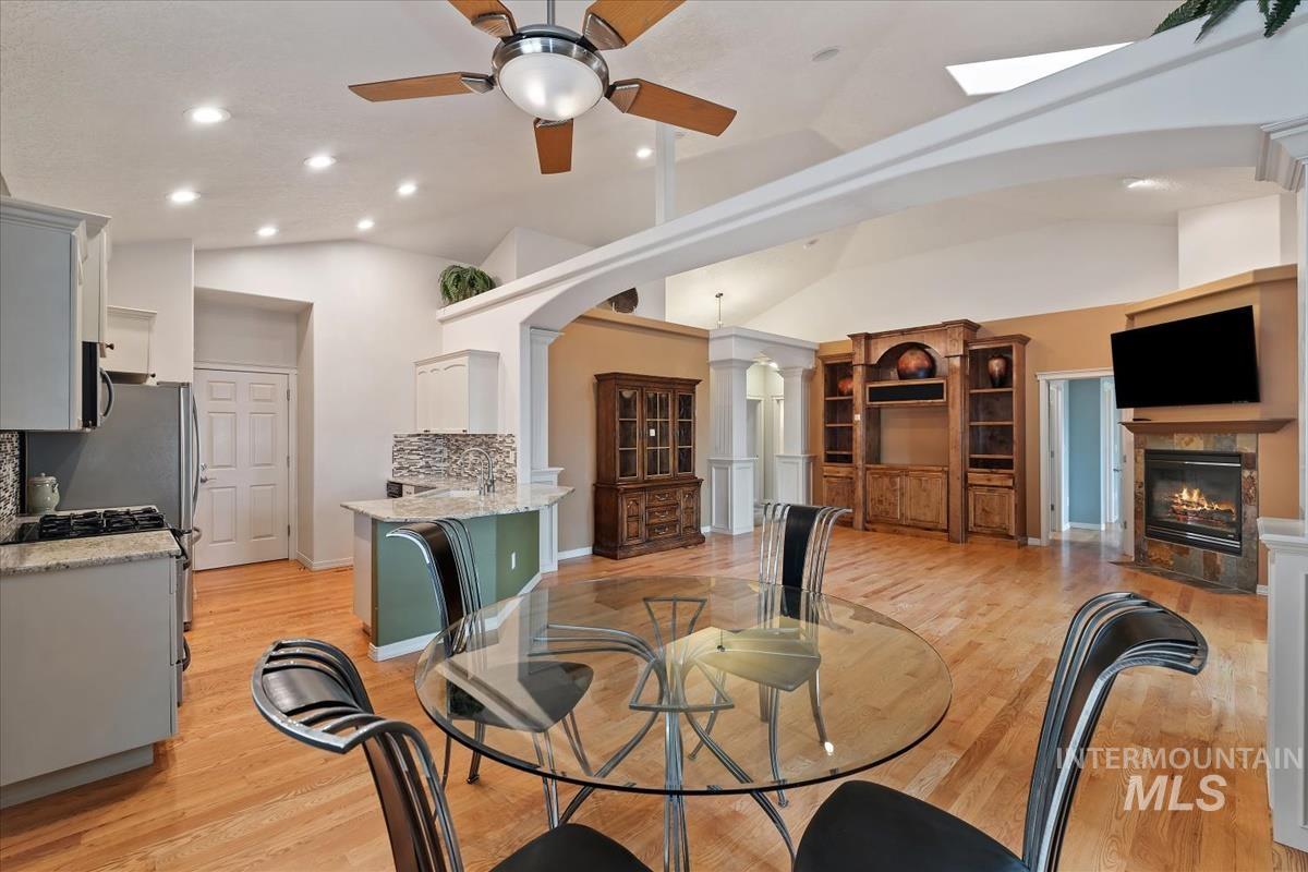 6980 E Greens Dr, Nampa, Idaho 83687, 2 Bedrooms, 2 Bathrooms, Residential For Sale, Price $396,000,MLS 98977972