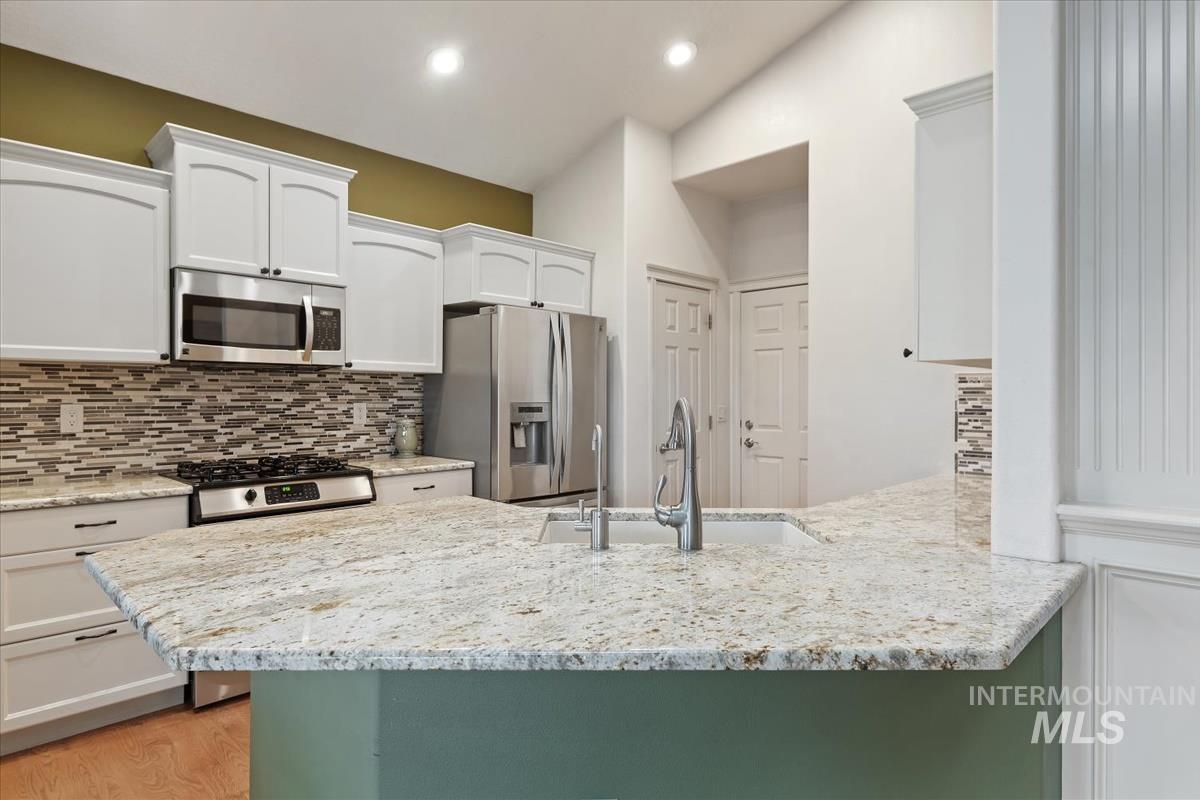 6980 E Greens Dr, Nampa, Idaho 83687, 2 Bedrooms, 2 Bathrooms, Residential For Sale, Price $396,000,MLS 98977972